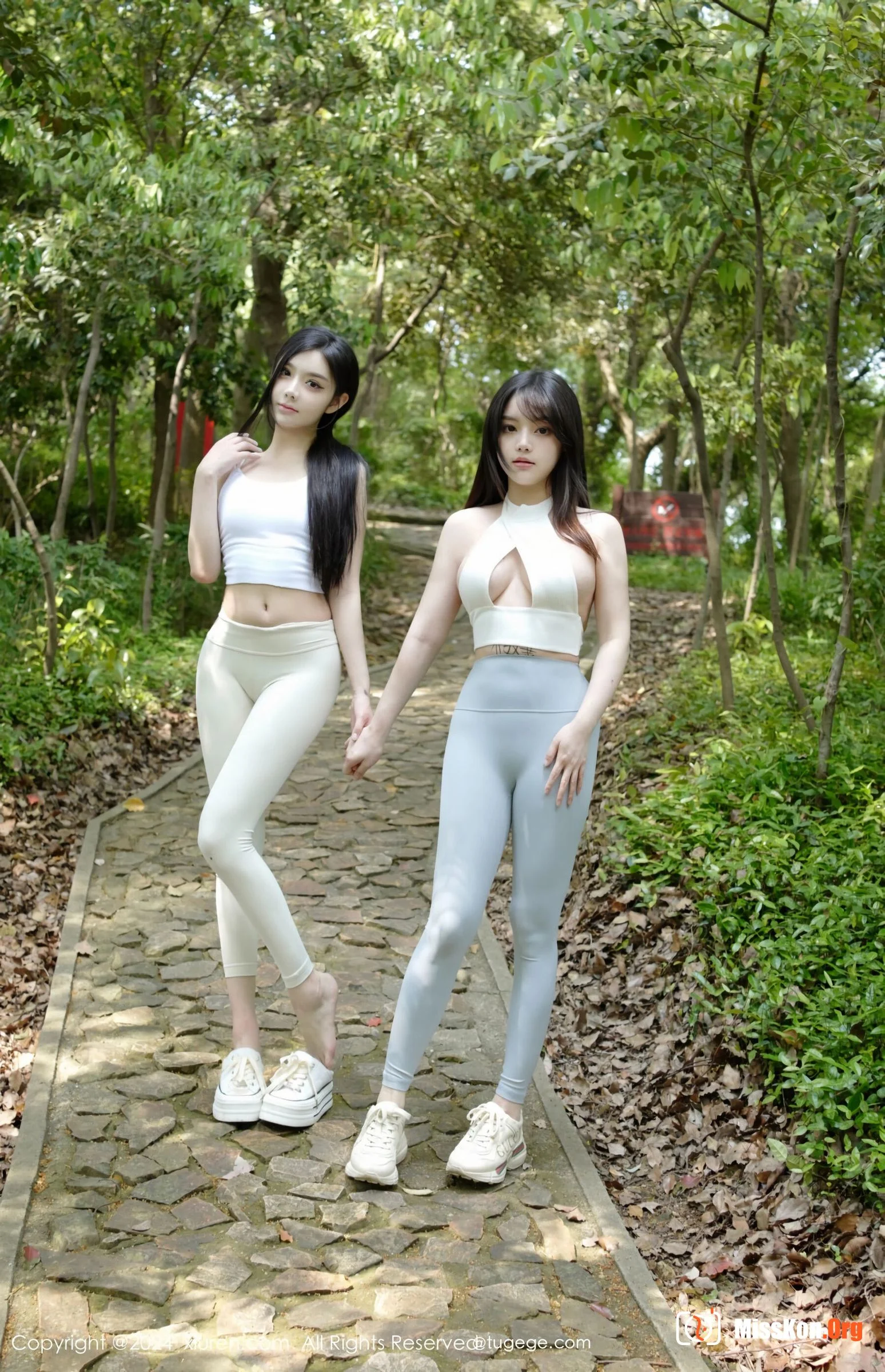Multiple models - Photo 37
