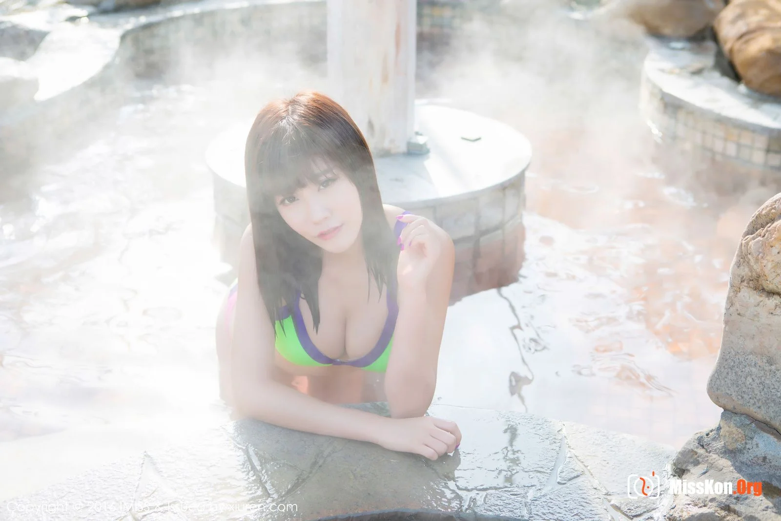 Multiple models - Photo 26