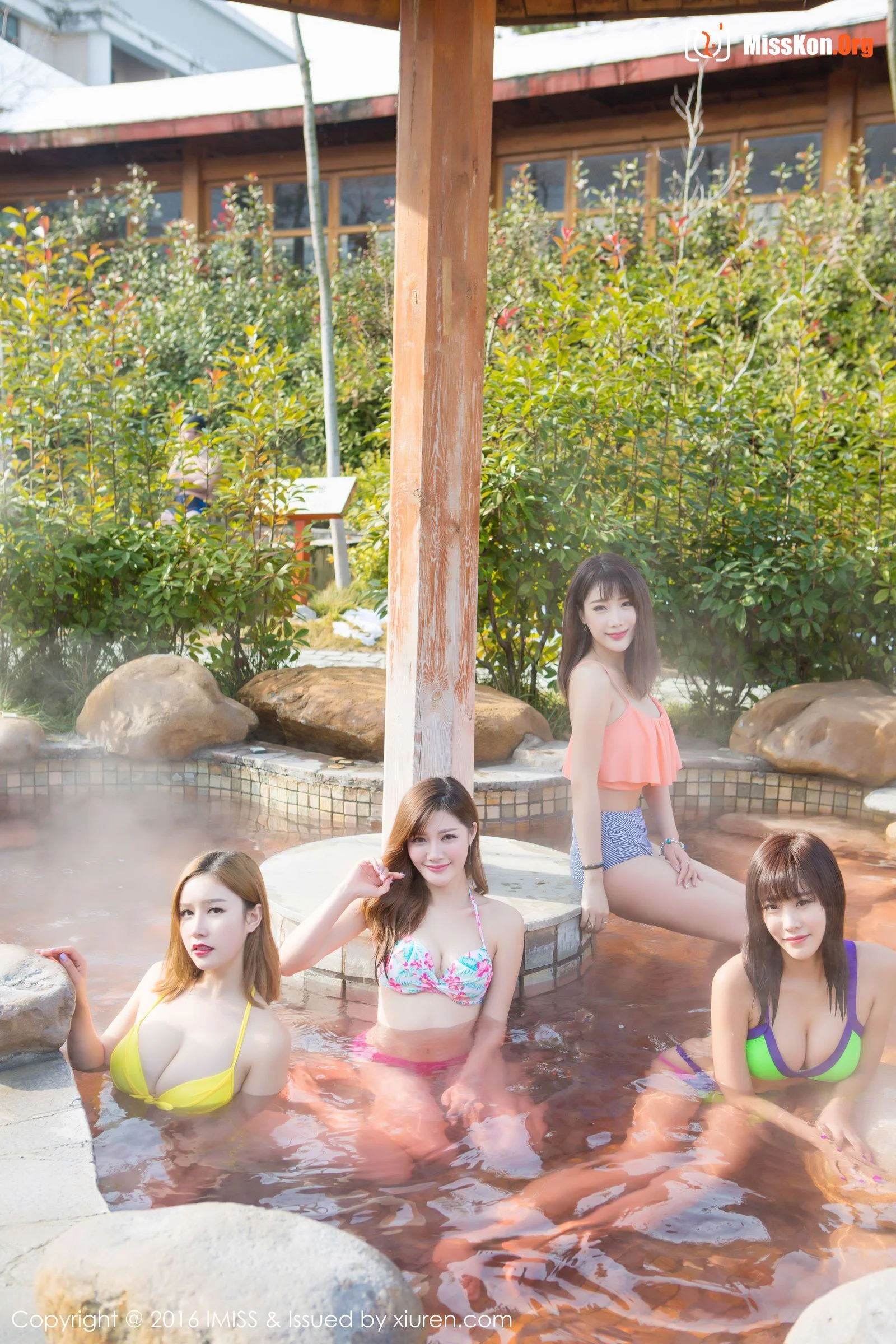 Multiple models - Photo 31