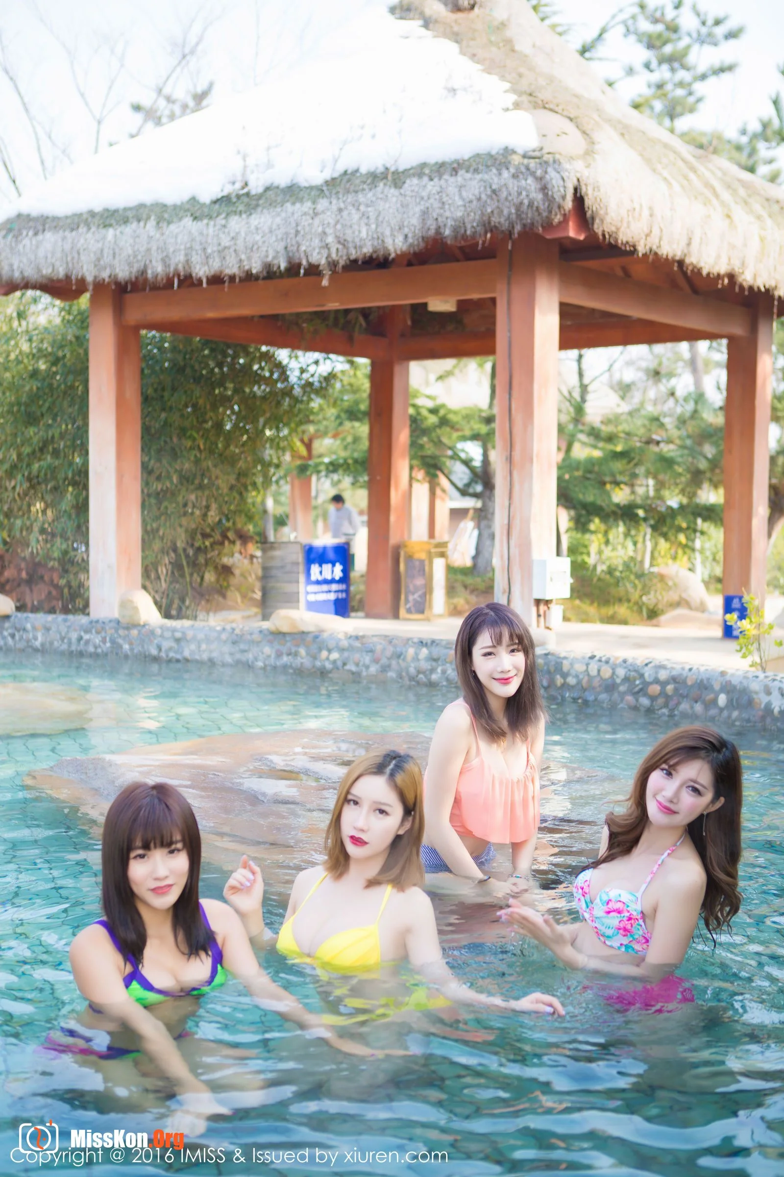 Multiple models - Photo 4