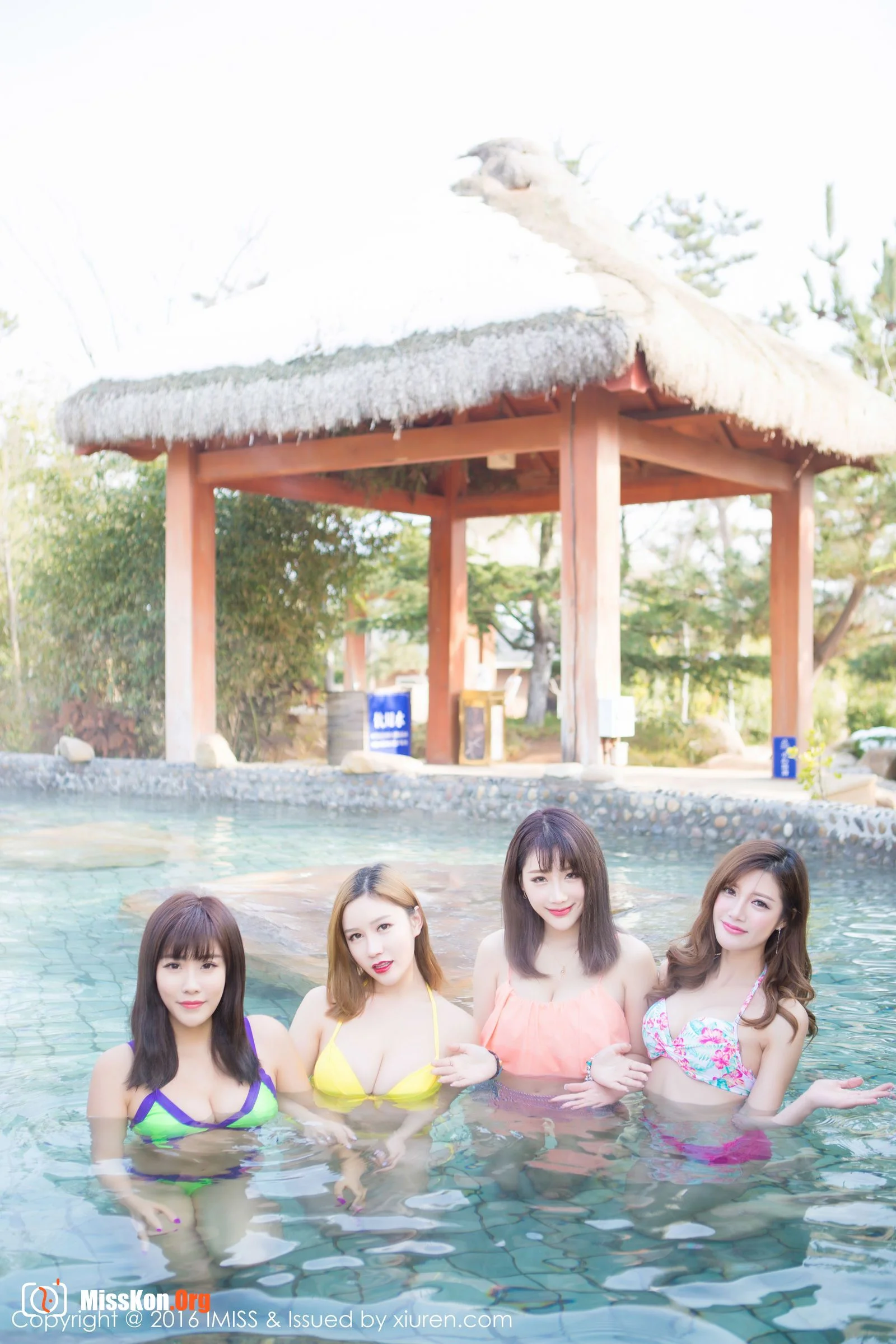 Multiple models - Photo 6