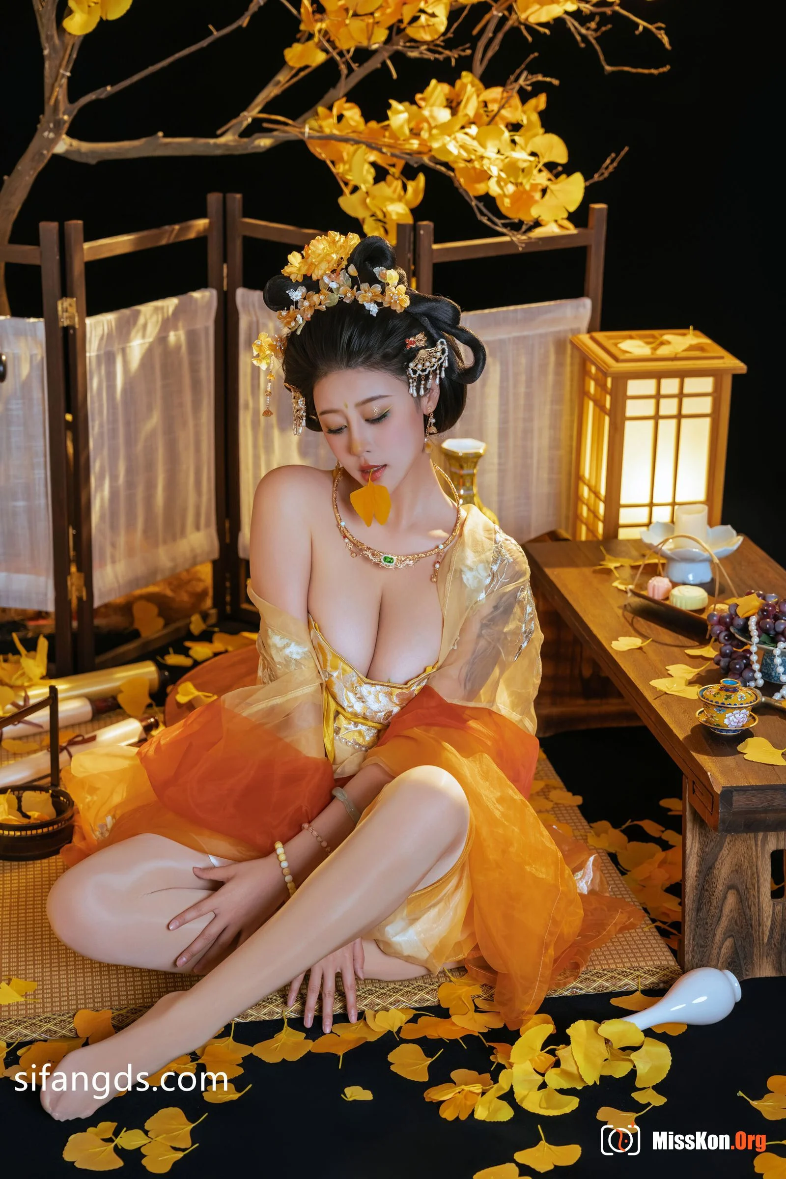 Nahi sauce nice: Gold Letter to the Moon - Photo 10