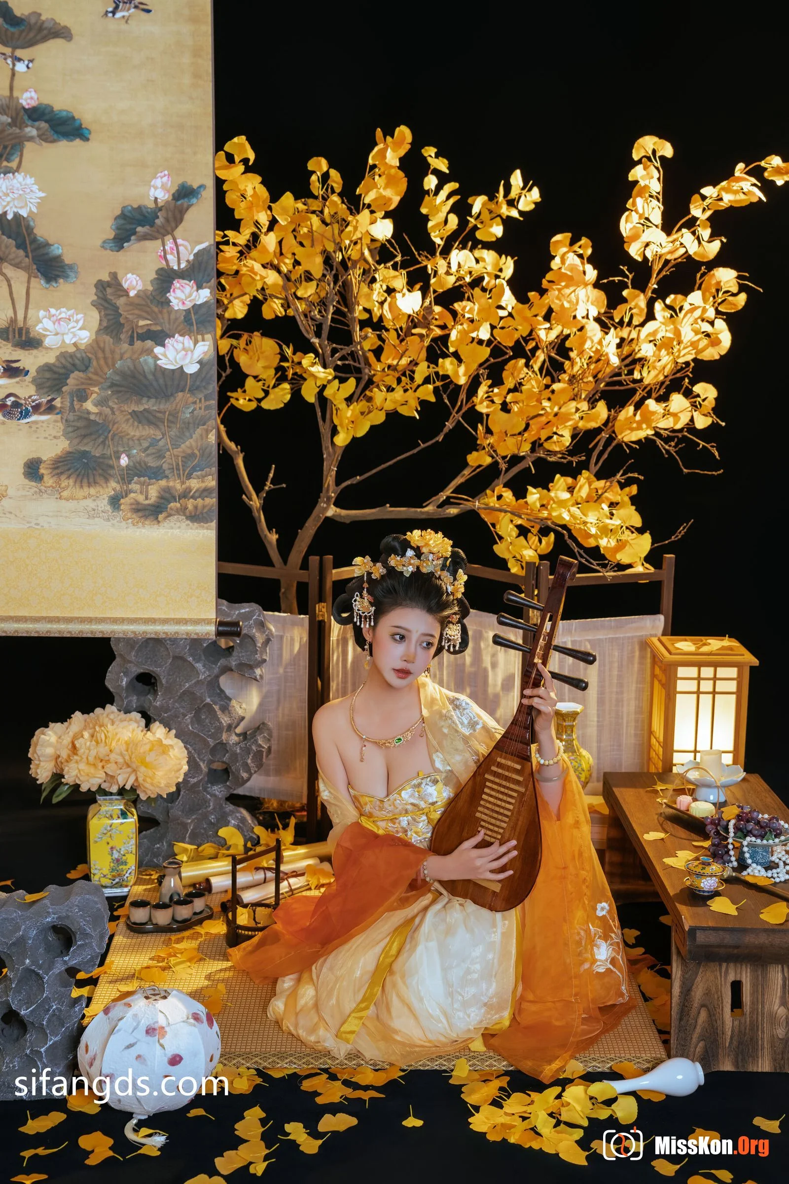 Nahi sauce nice: Gold Letter to the Moon - Photo 17