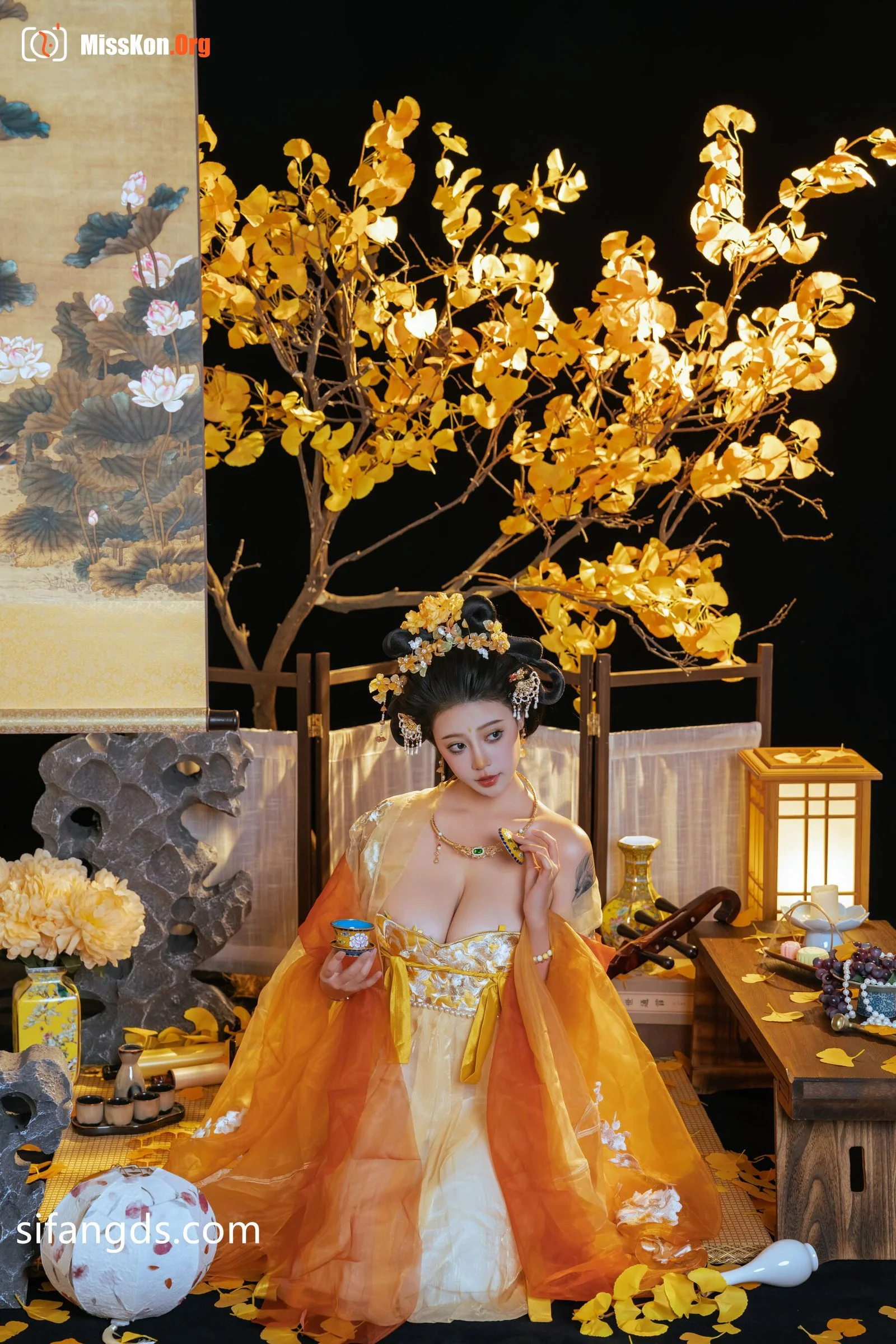 Nahi sauce nice: Gold Letter to the Moon - Photo 2