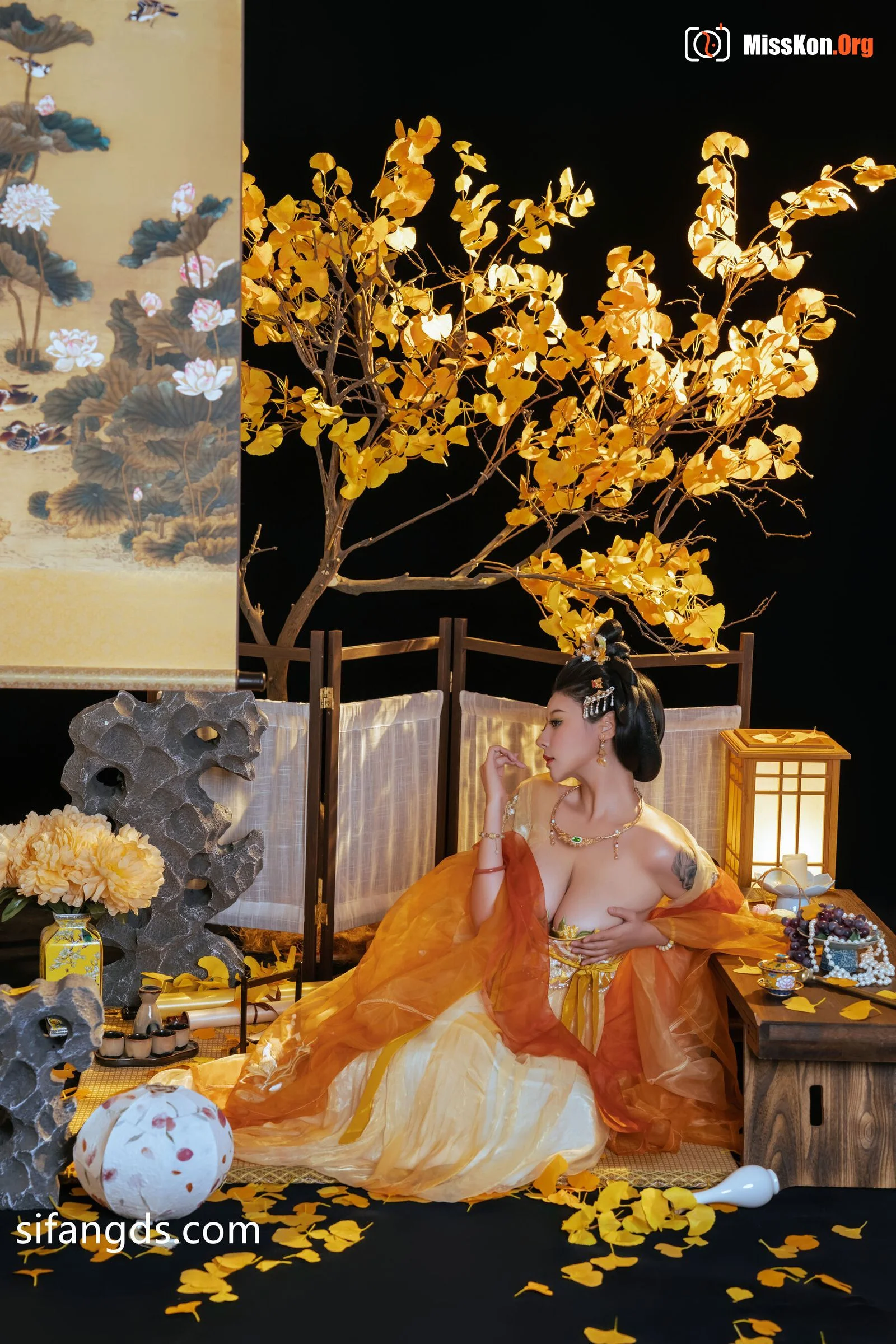 Nahi sauce nice: Gold Letter to the Moon - Photo 5