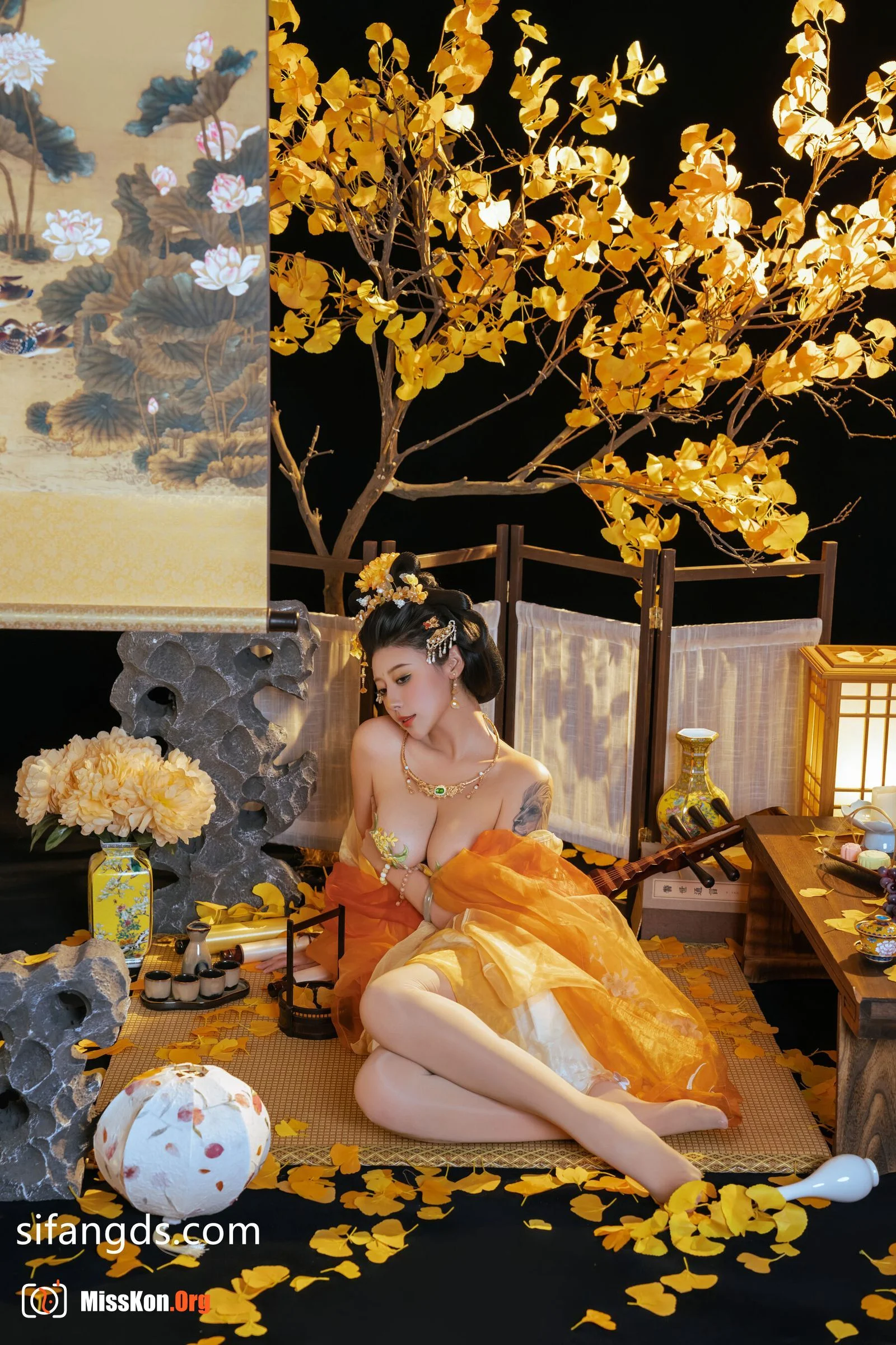 Nahi sauce nice: Gold Letter to the Moon - Photo 9