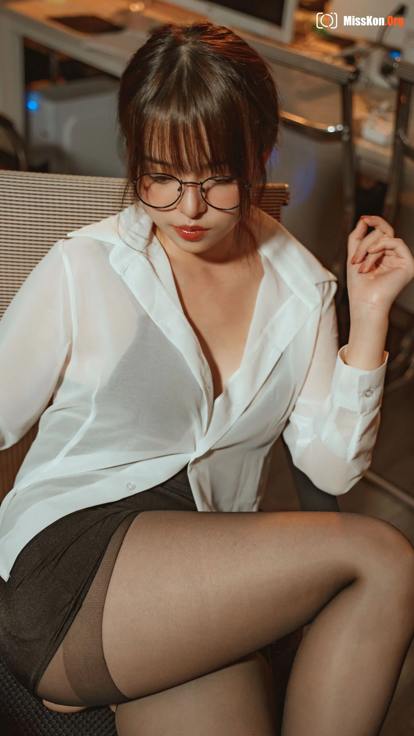 Nainai Rabbit: Office OL Desire Teacher - Photo 14