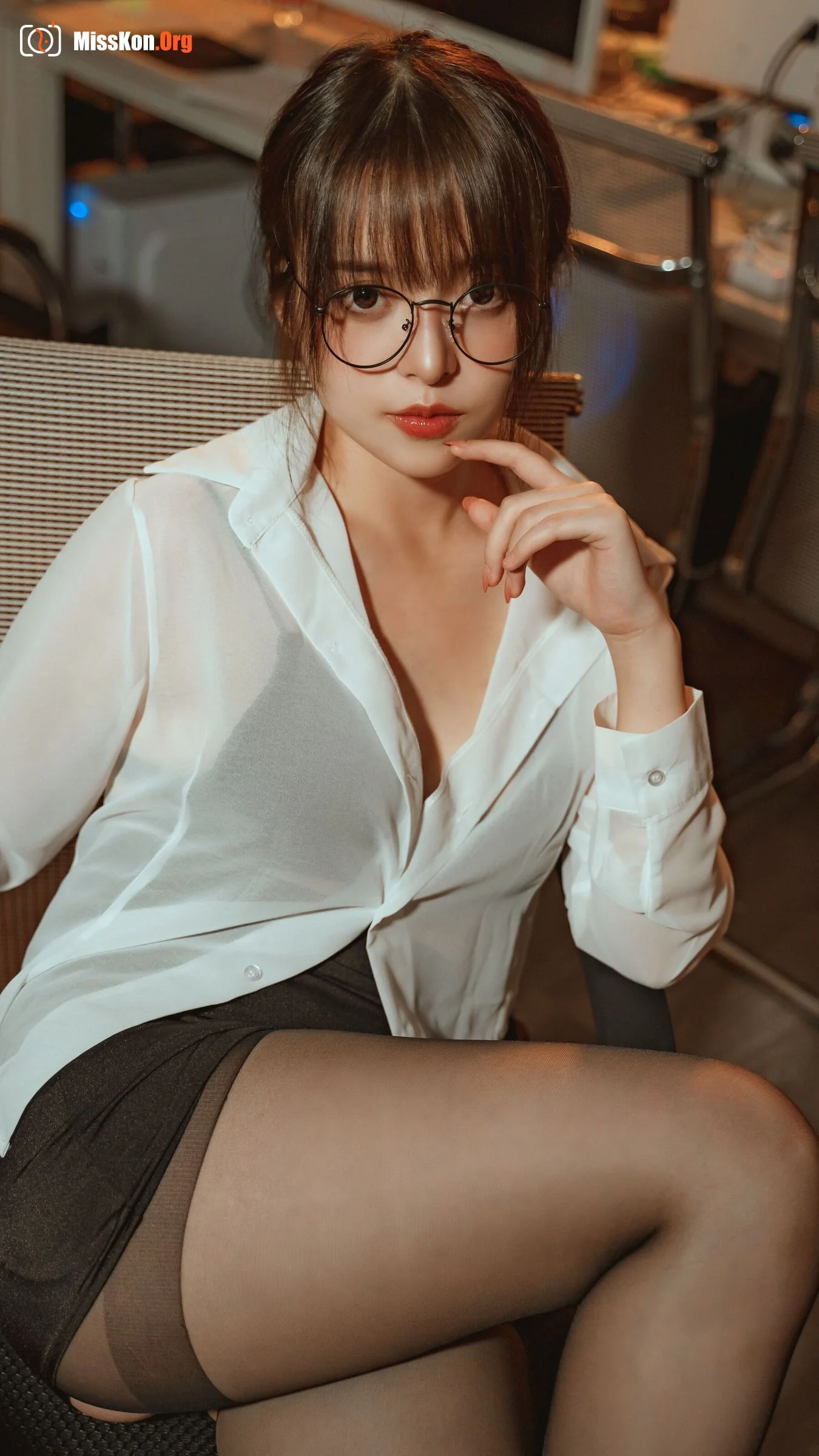 Nainai Rabbit: Office OL Desire Teacher - Photo 15