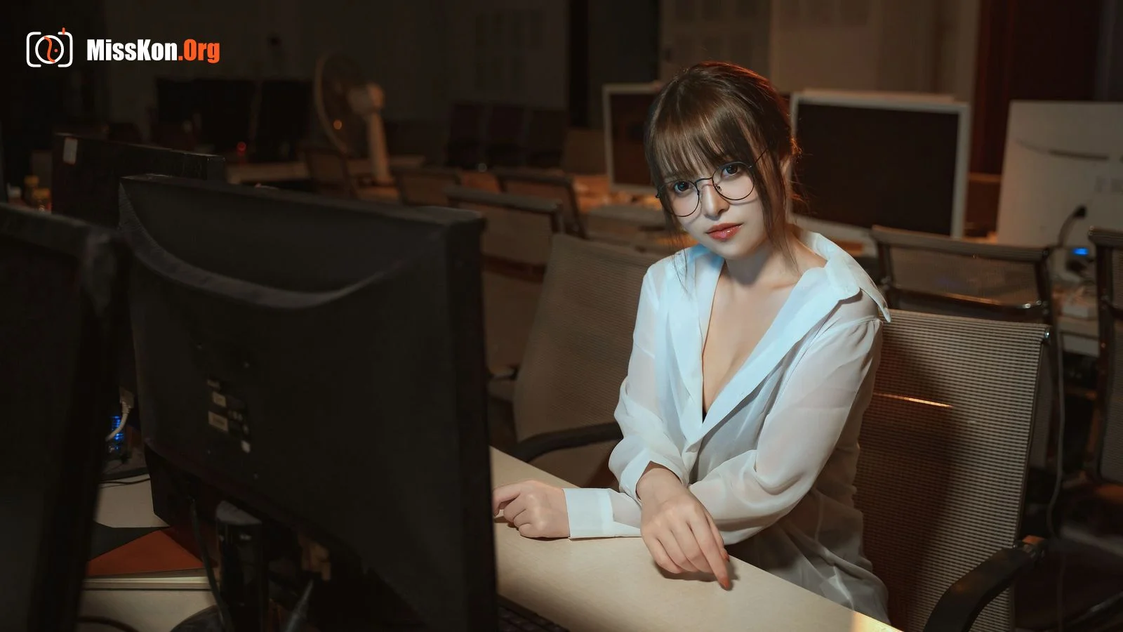 Nainai Rabbit: Office OL Desire Teacher - Photo 6