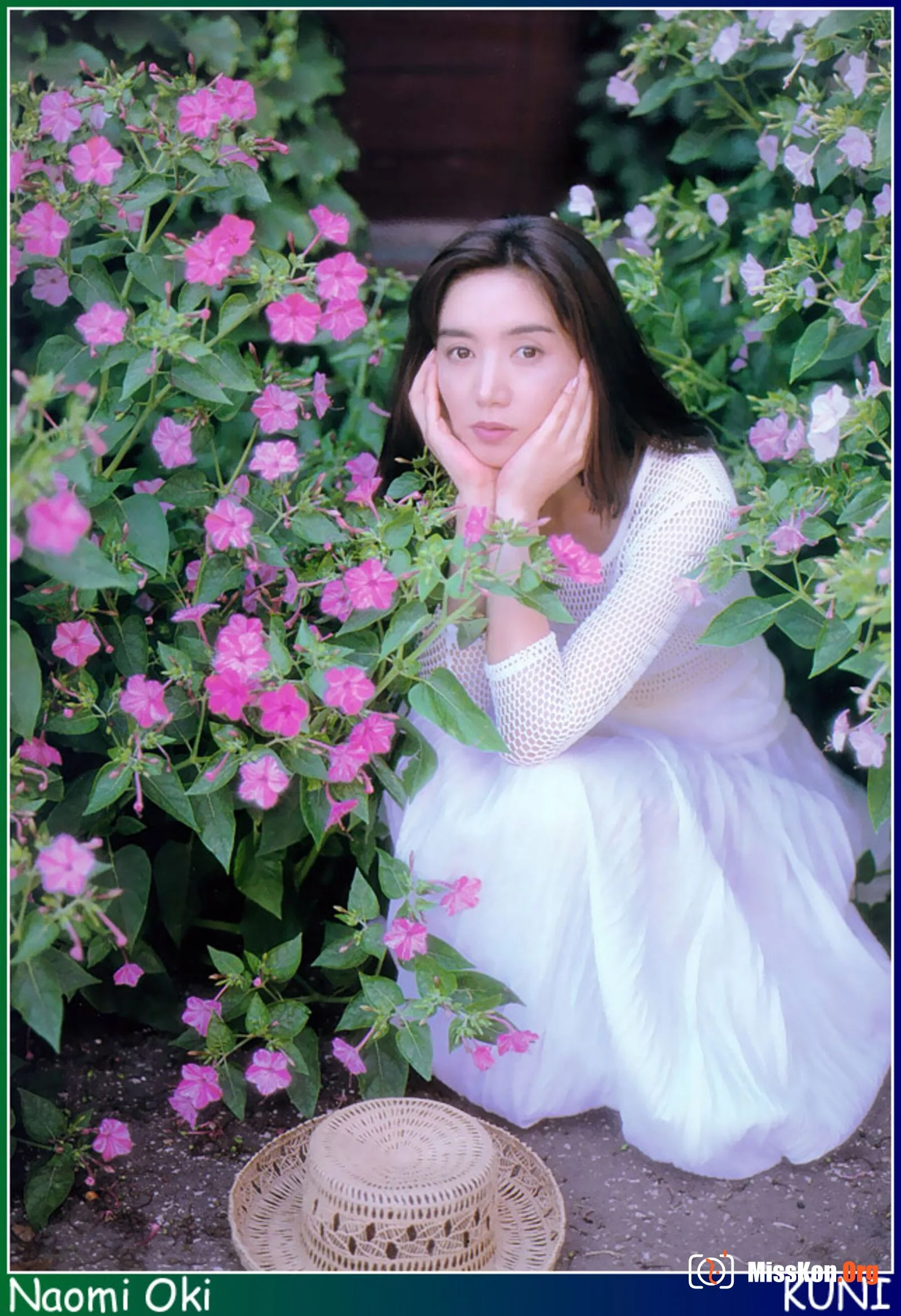 Naomi Oki - Photo 23