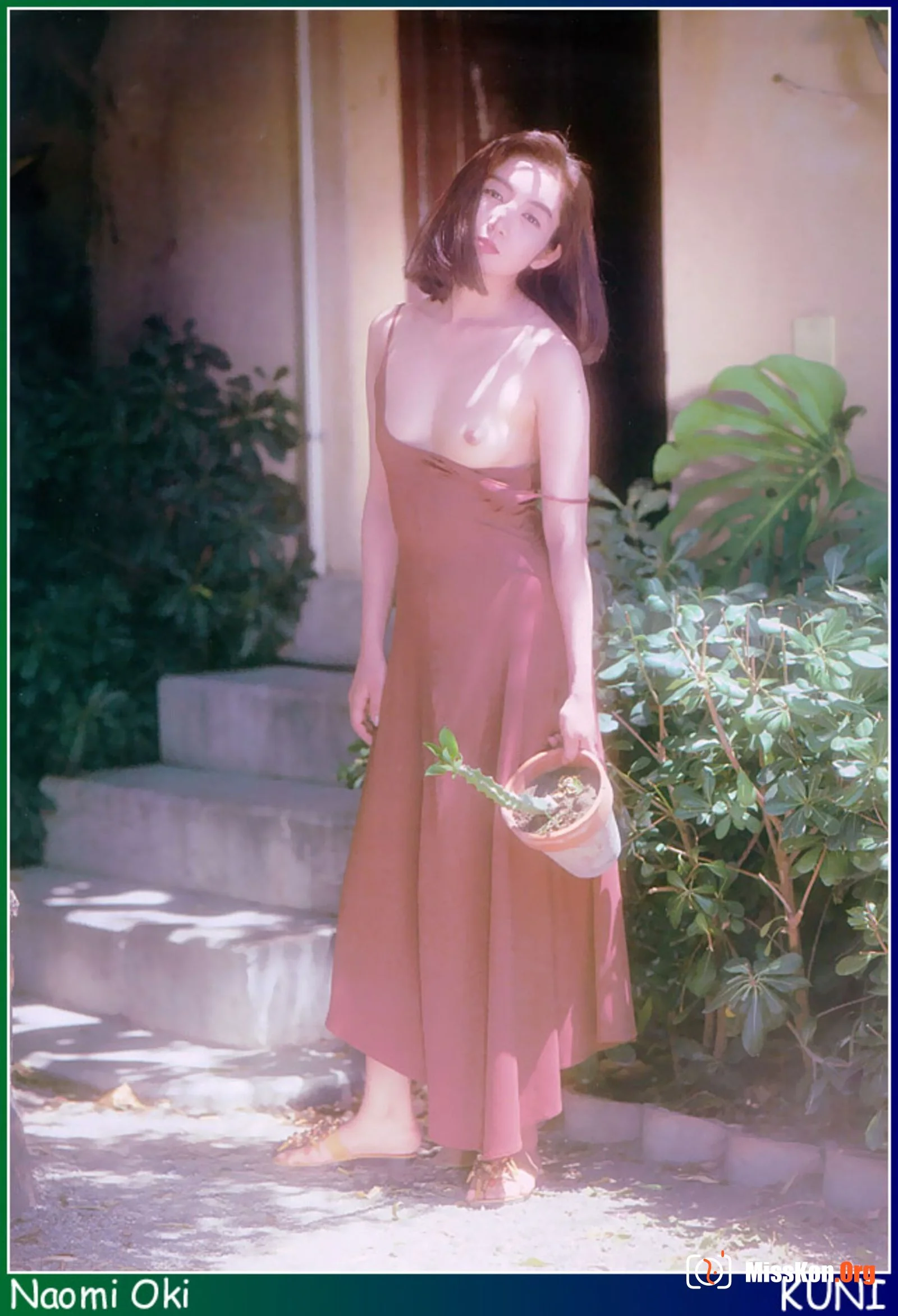 Naomi Oki - Photo 7