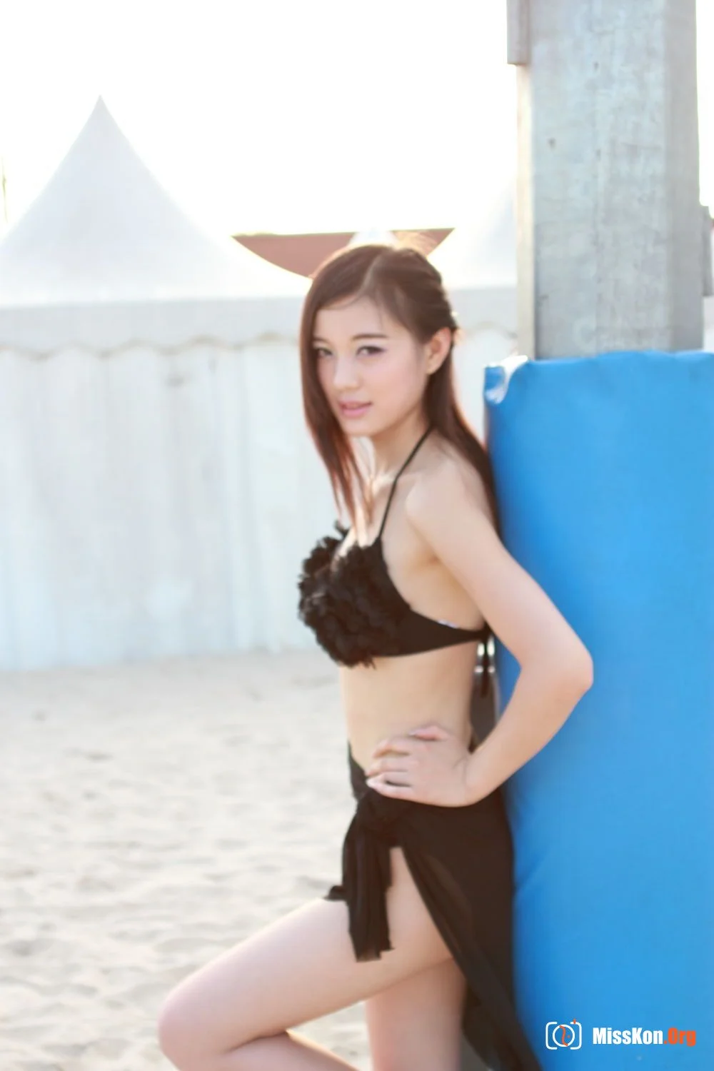 国模林子颜性感写真套图（2013-08-08） - 照片 18