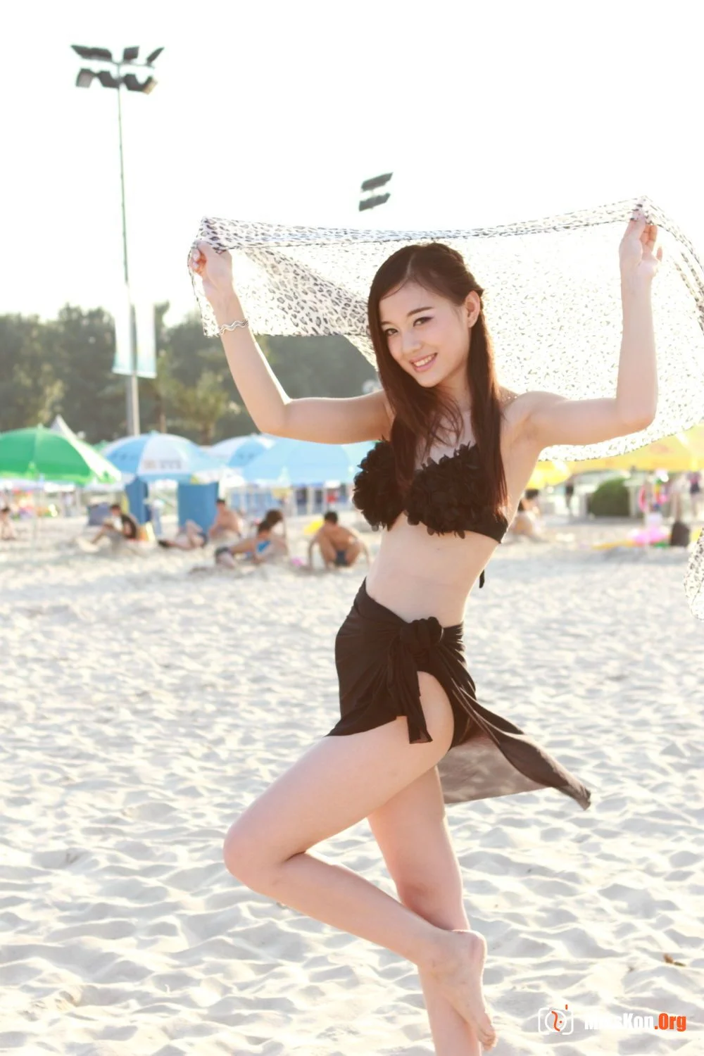 国模林子颜性感写真套图（2013-08-08） - 照片 3
