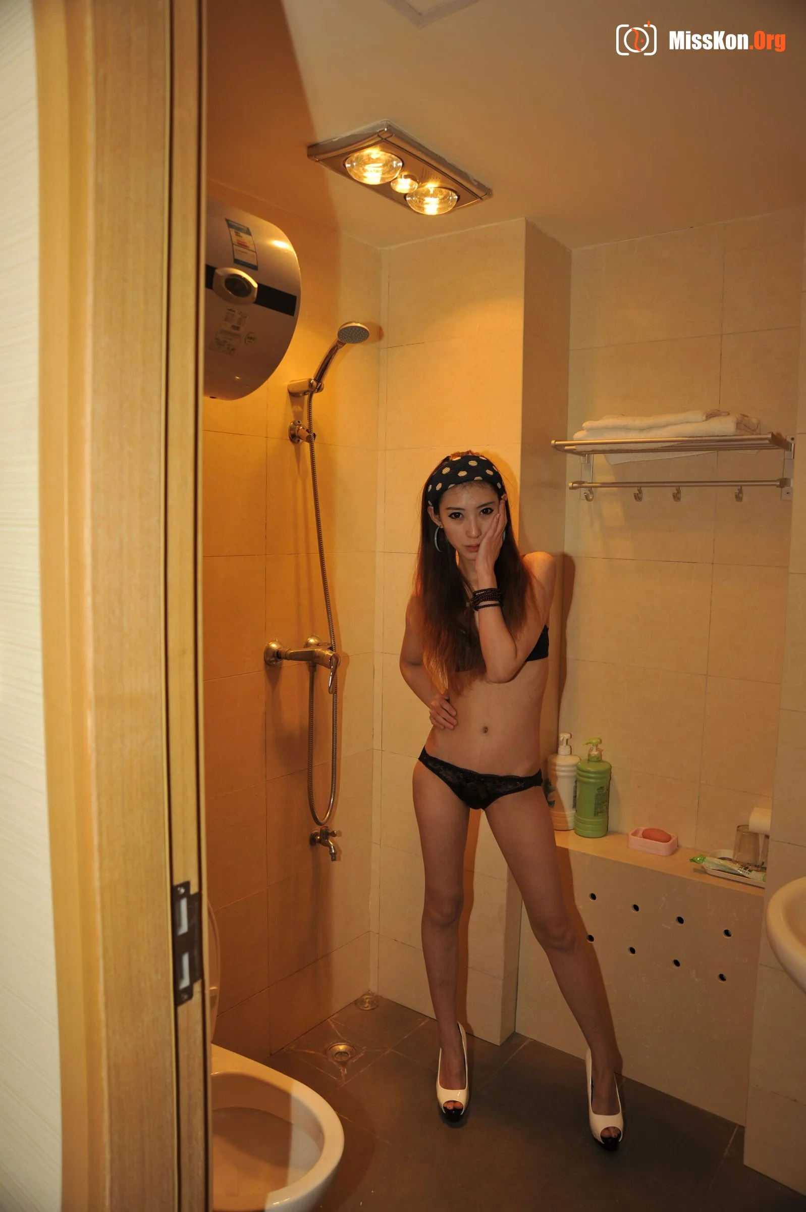 国模李爱灵性感写真套图（2013-01-05） - 照片 2