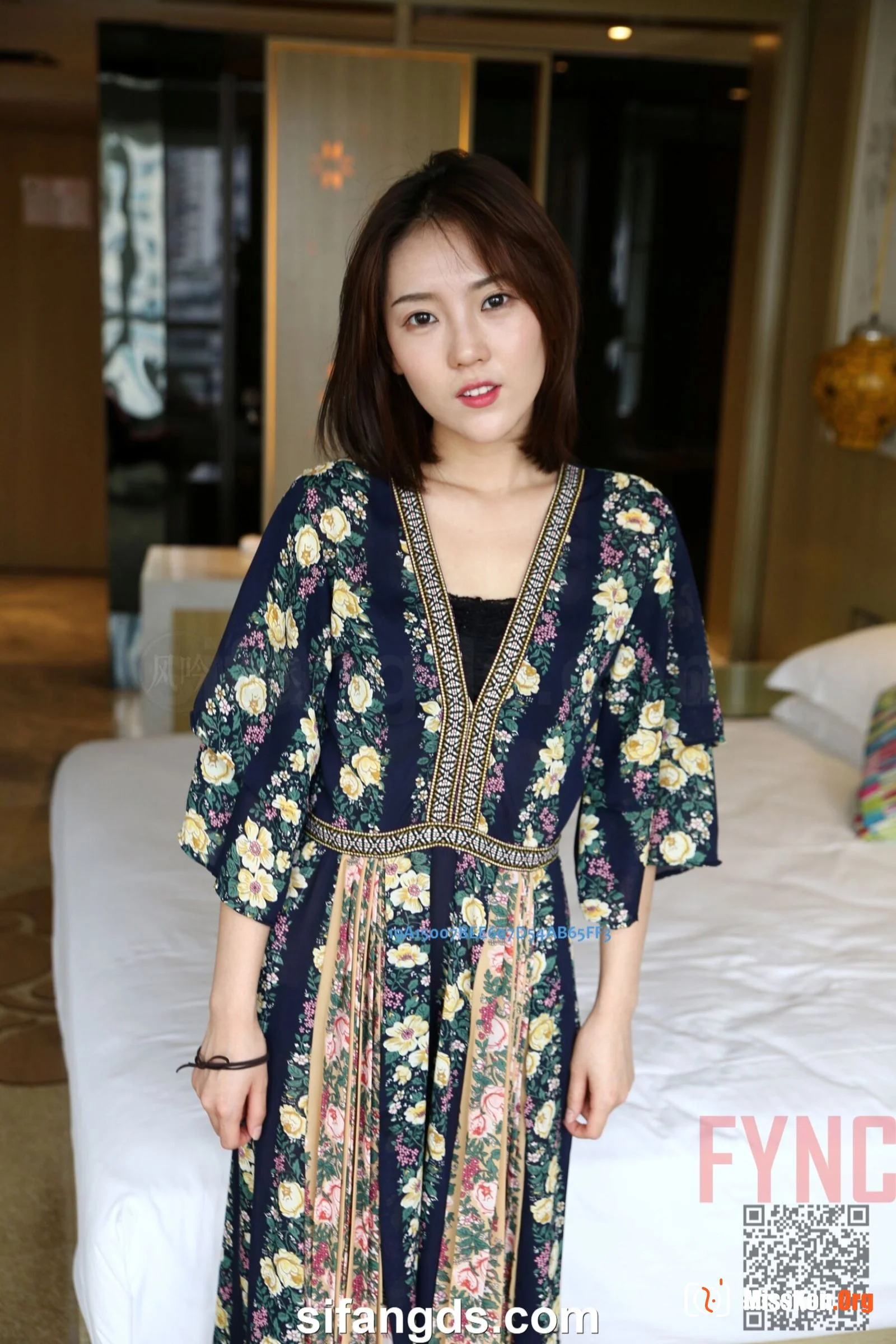 National model Yuanyuan's large-scale human body private photo set (2019-04-06) - Photo 3