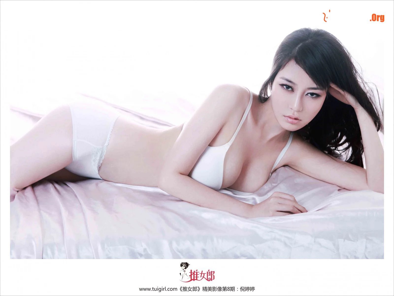 Ni Tingting: model, actress - Photo 17