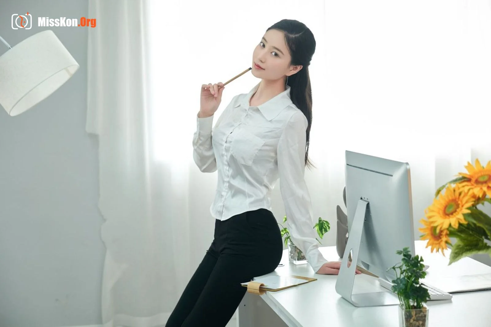 Nian Nian: Internship Secretary - Photo 3
