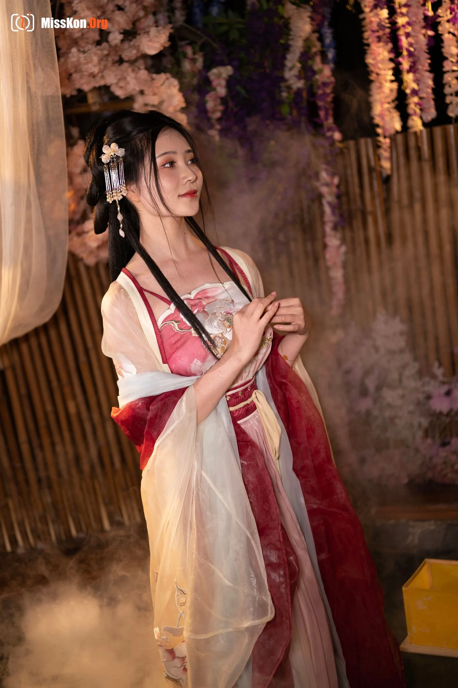 Nian Nian: Lotus flower emerging from water - Photo 14