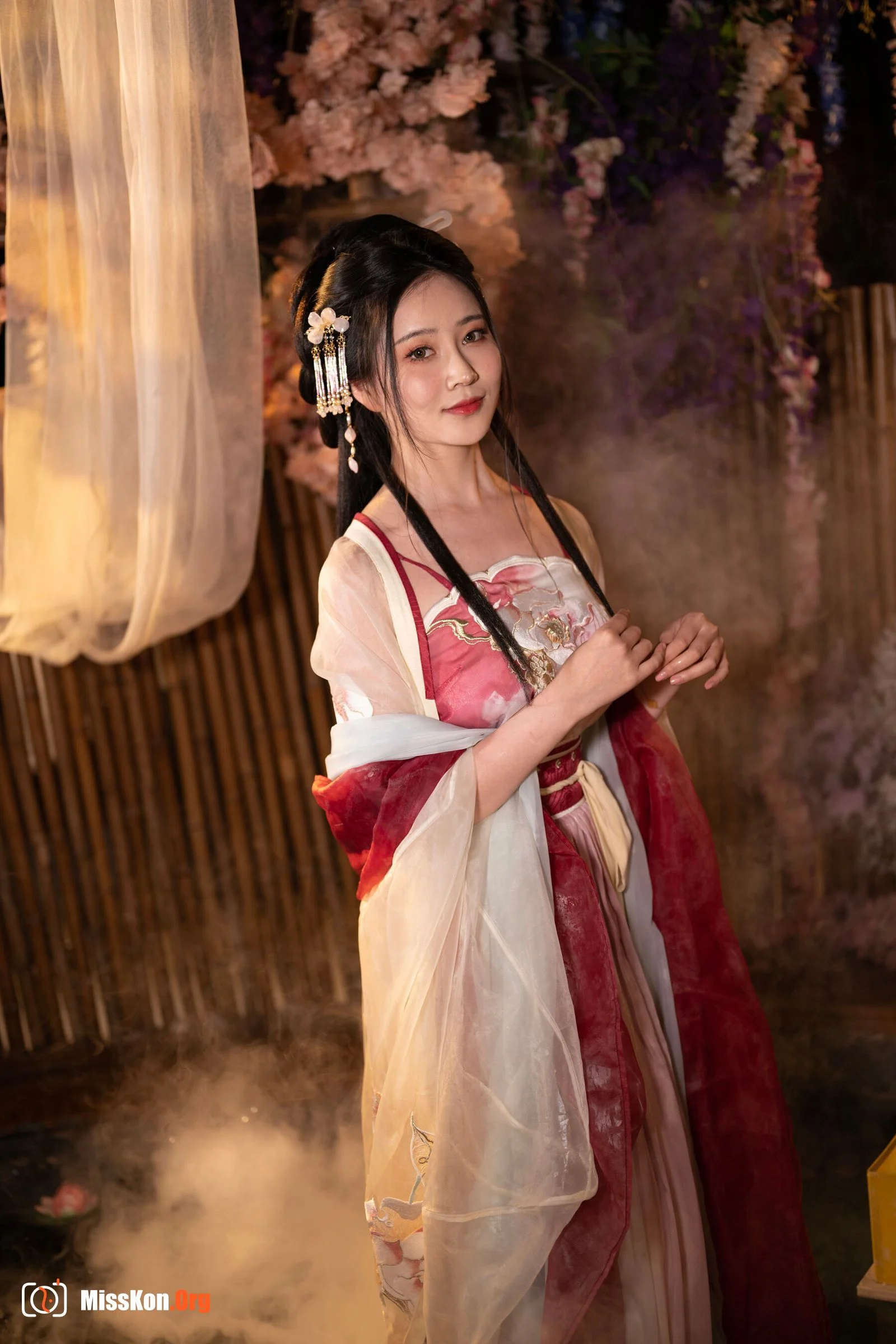 Nian Nian: Lotus flower emerging from water - Photo 15