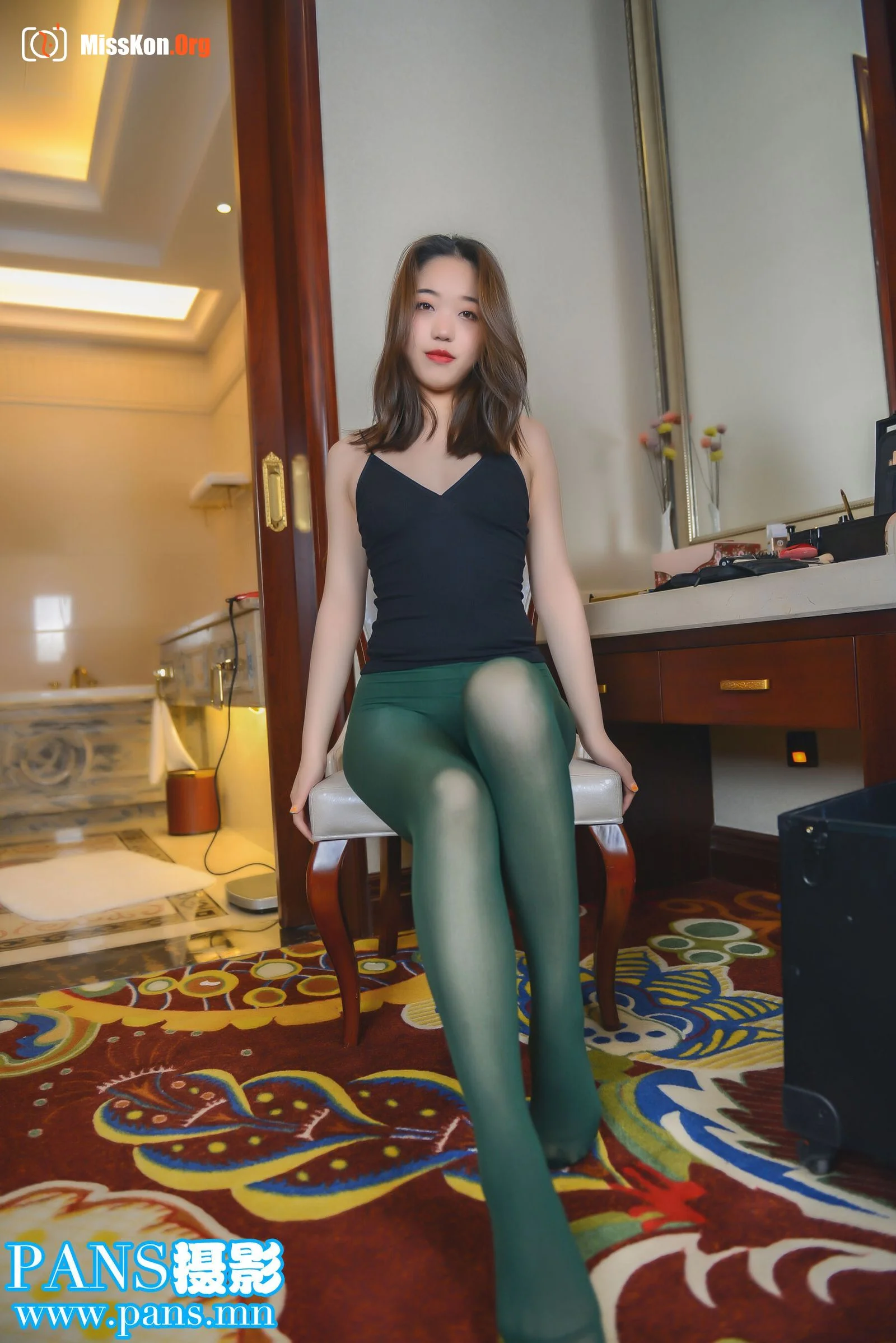 Nineteen - Photo 7