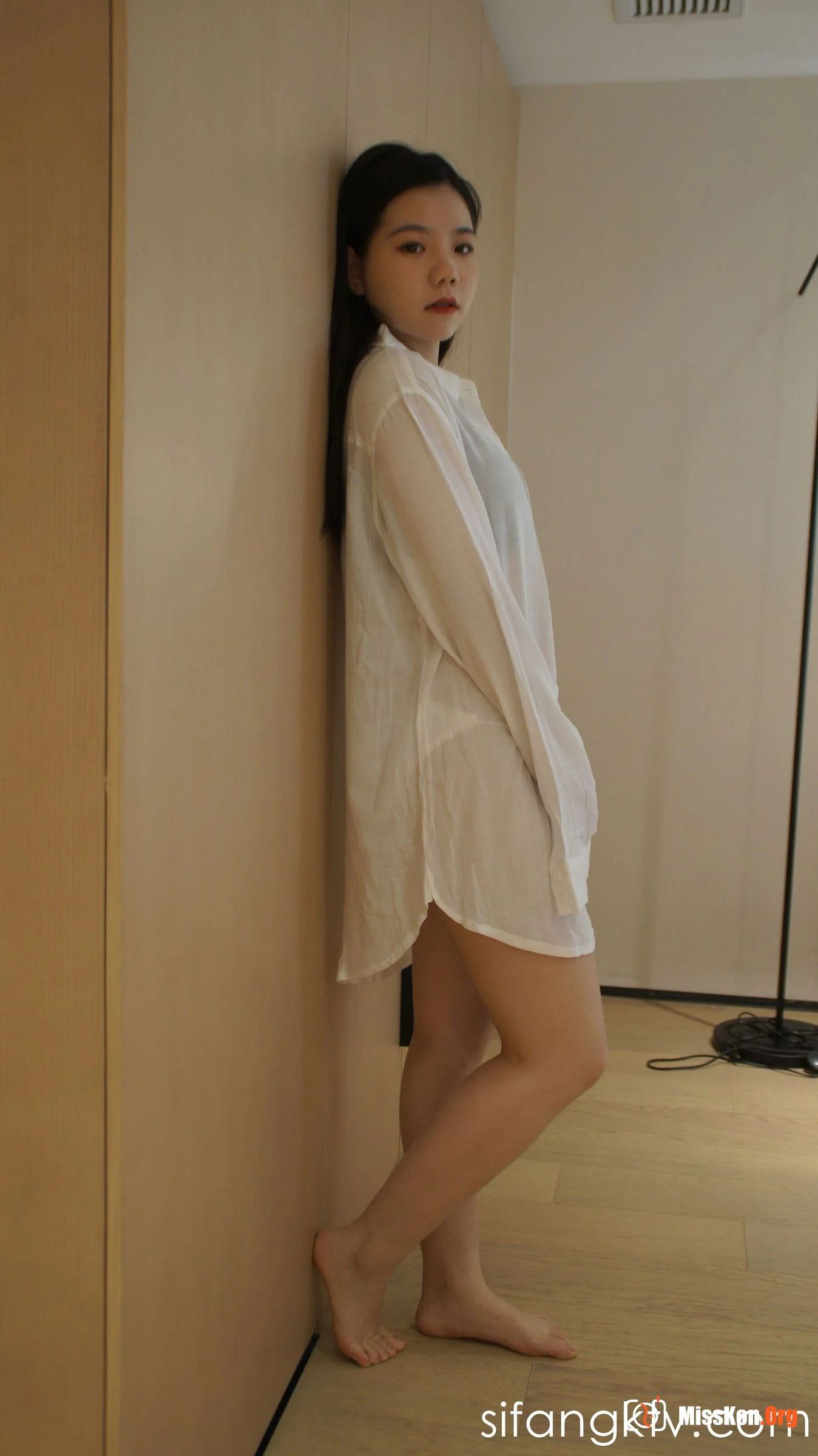 Nude photo set of Chinese model: 18 year old cute little lolita - Photo 3