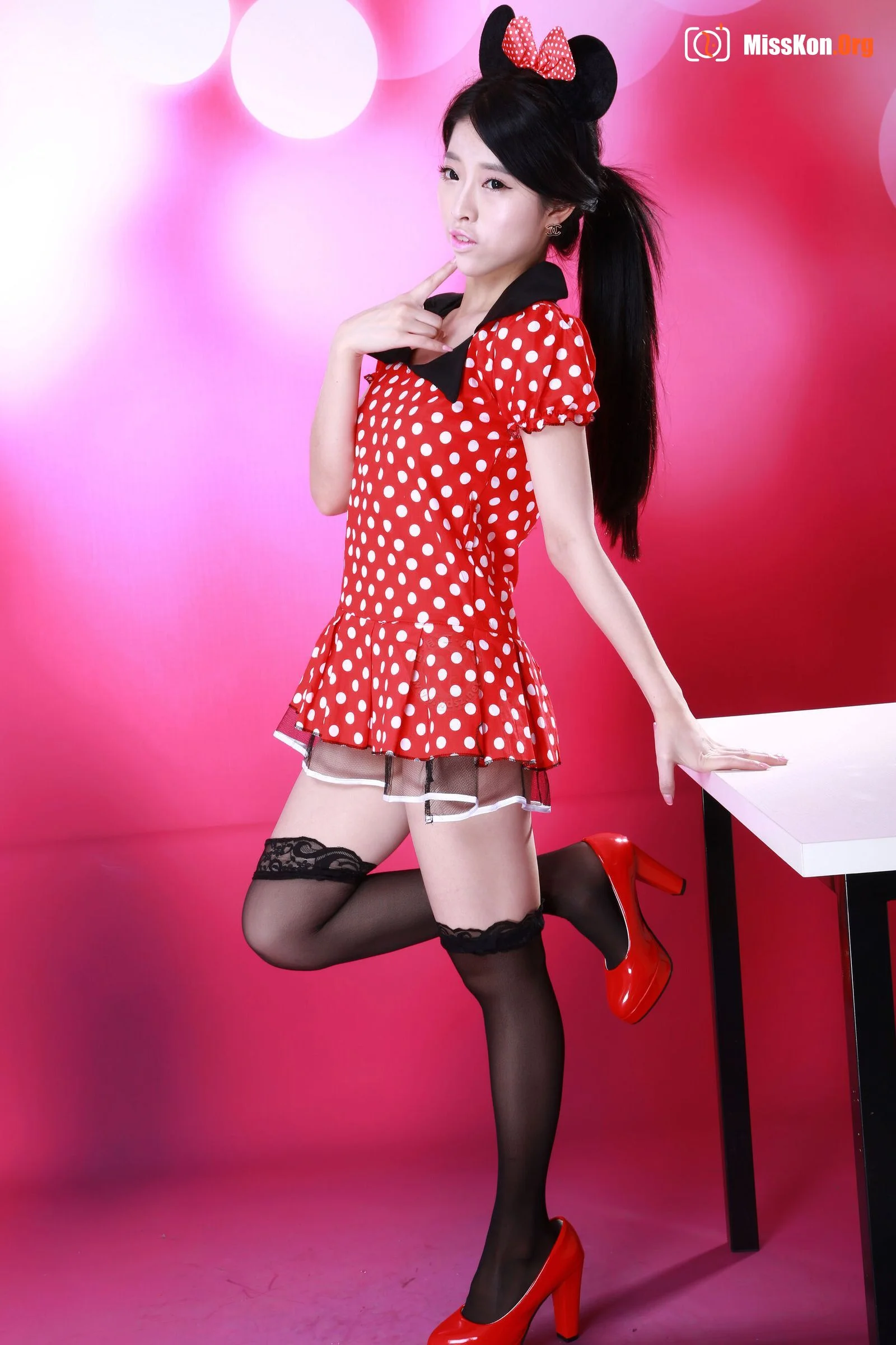 Nude photo set of Chinese model: - Photo 14