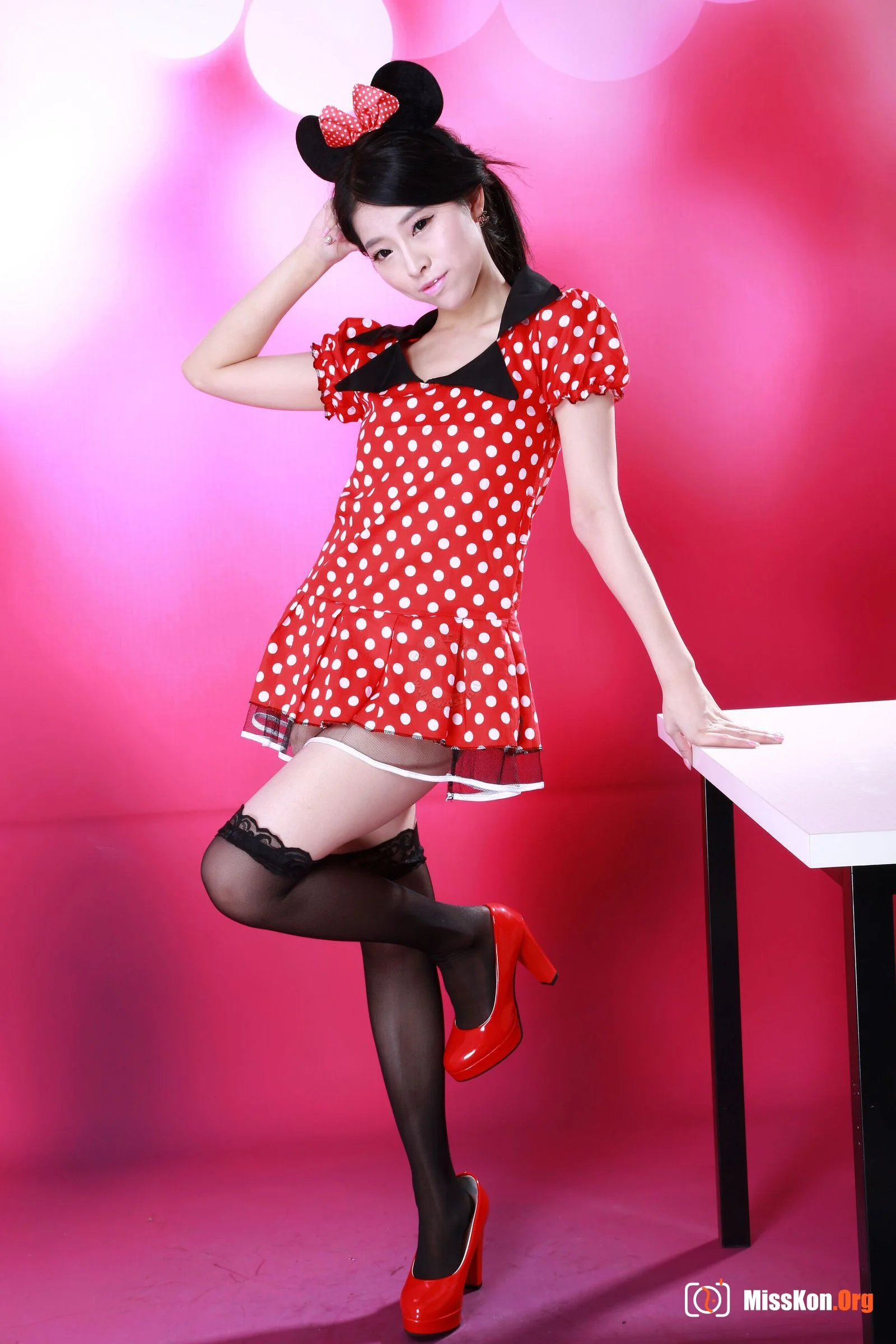 Nude photo set of Chinese model: - Photo 15