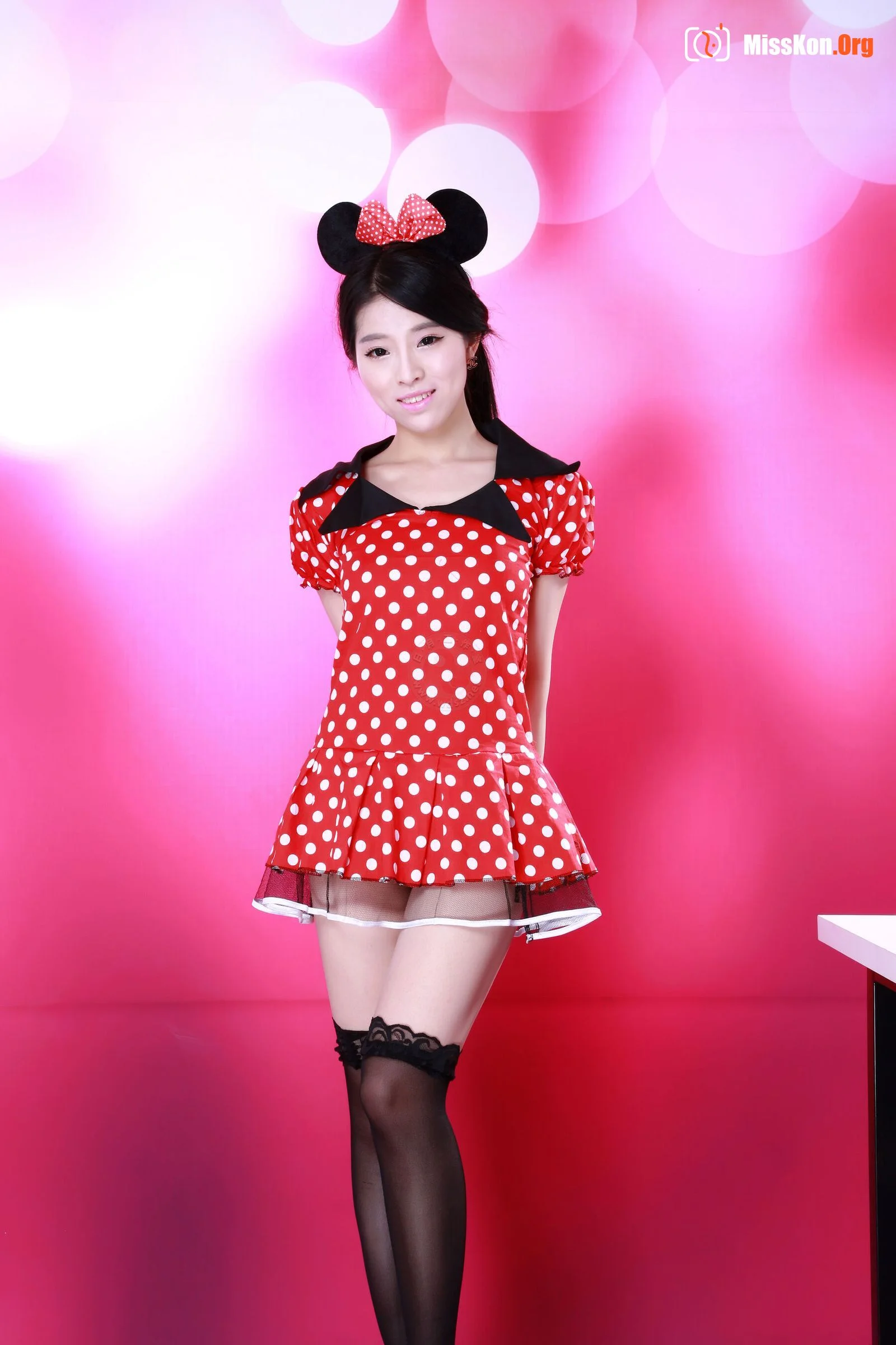 Nude photo set of Chinese model: - Photo 9