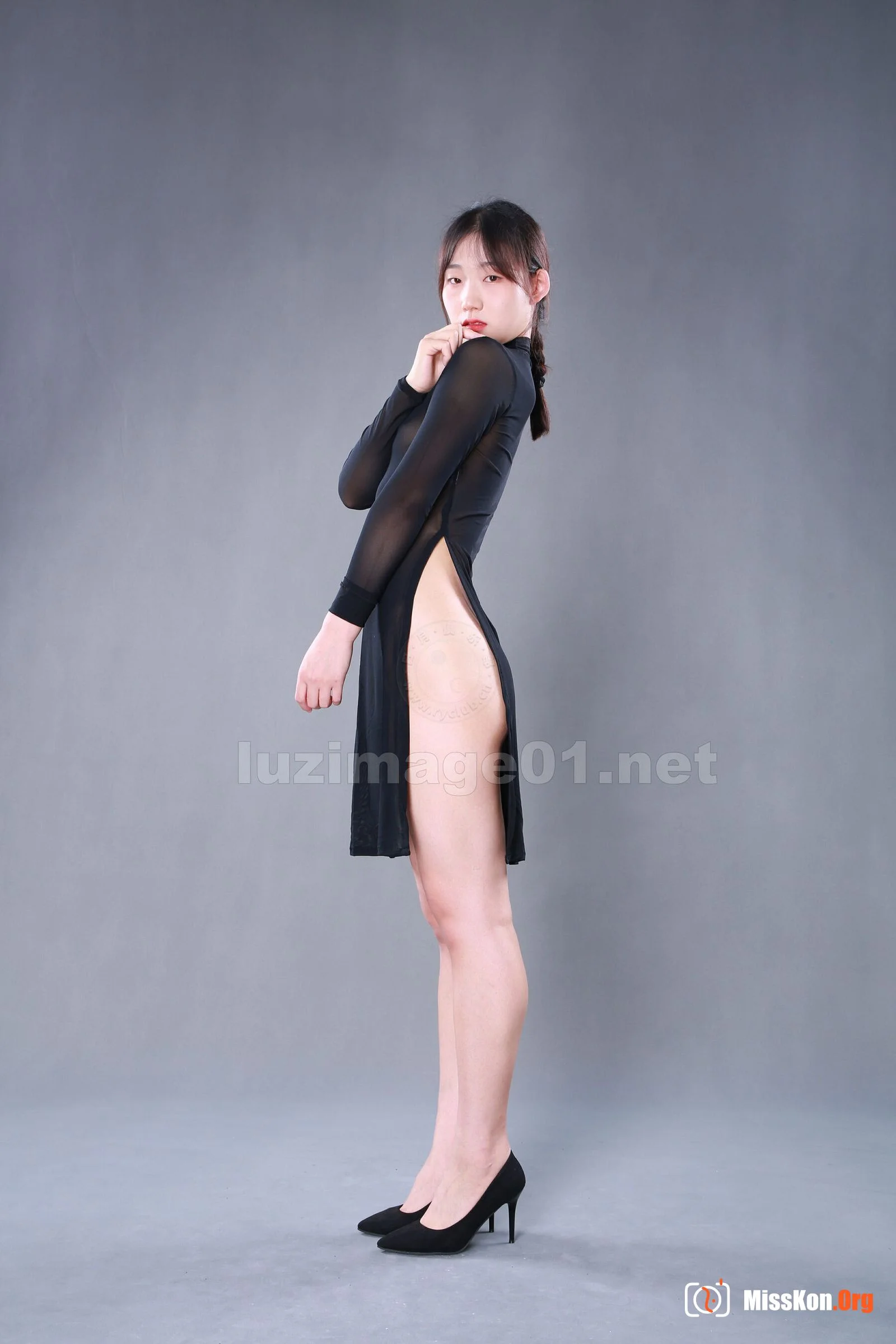Nude photo set of Chinese model: A Cai - Photo 15