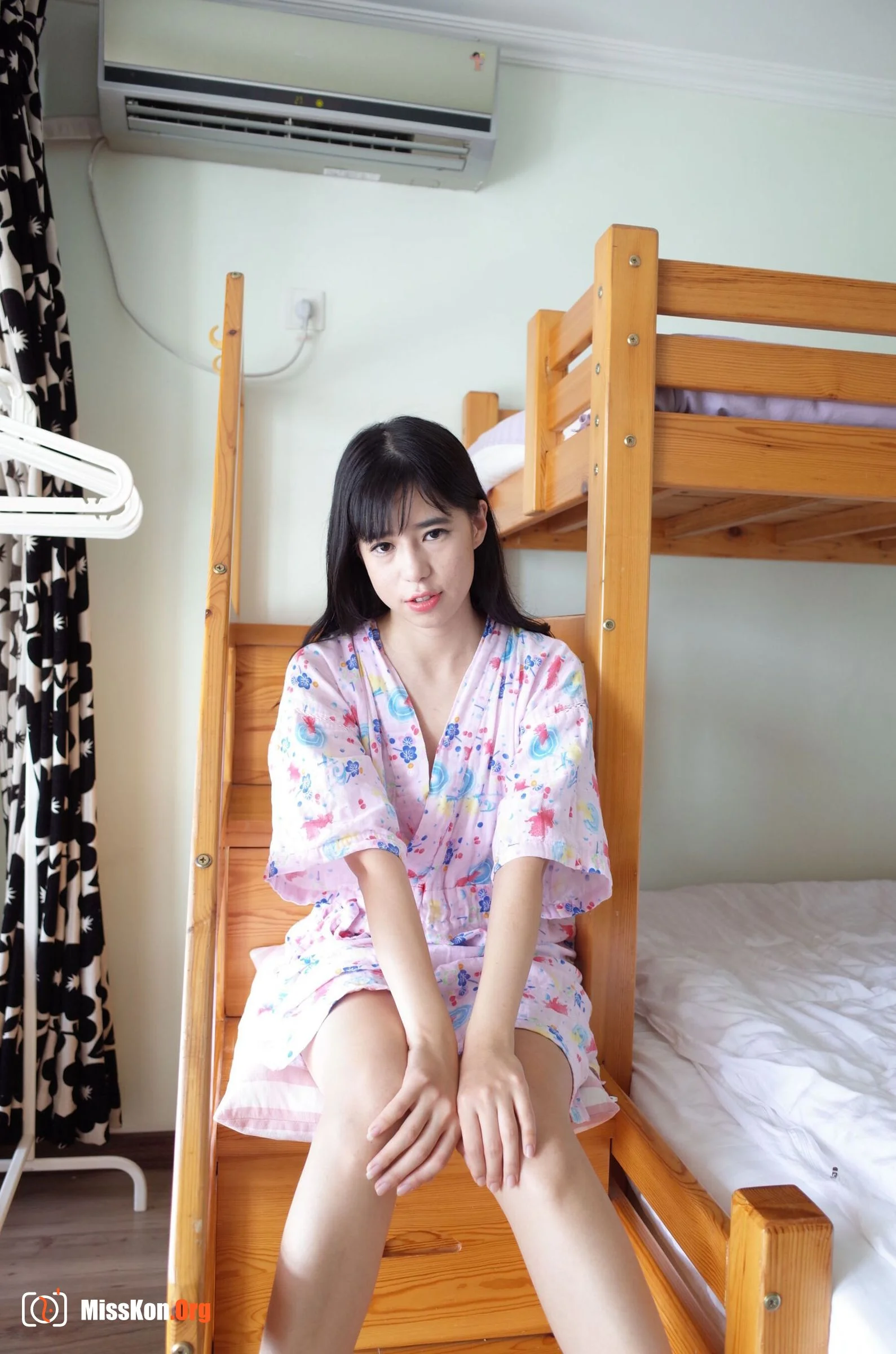 Nude photo set of Chinese model: Ai Li Li - Photo 20