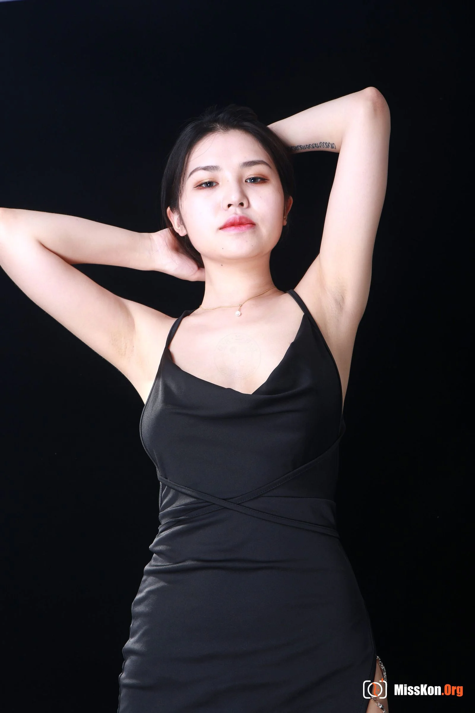 Nude photo set of Chinese model: Alu - Photo 5
