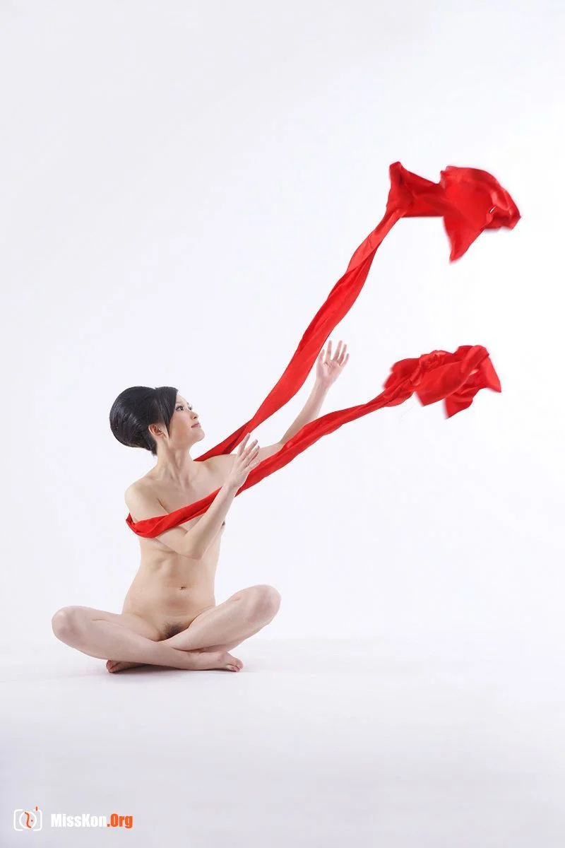 Nude photo set of Chinese model: Ami - Photo 11