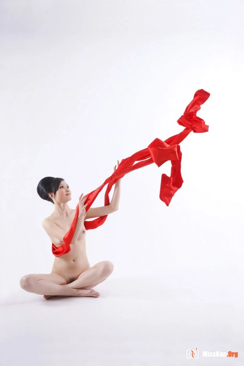 Nude photo set of Chinese model: Ami - Photo 13