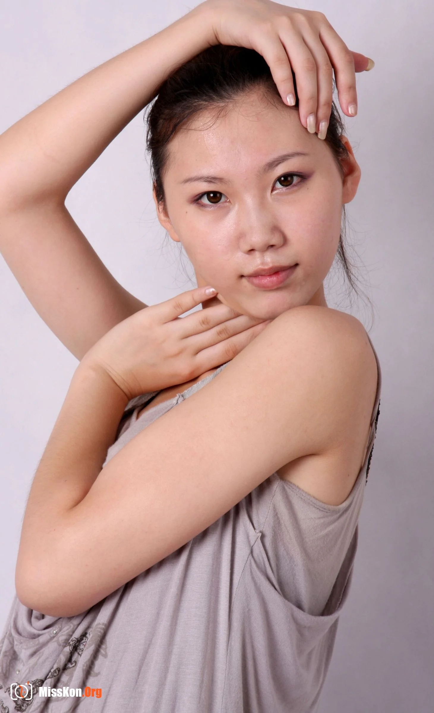 Nude photo set of Chinese model: Beads (2009-06-14) - Photo 10