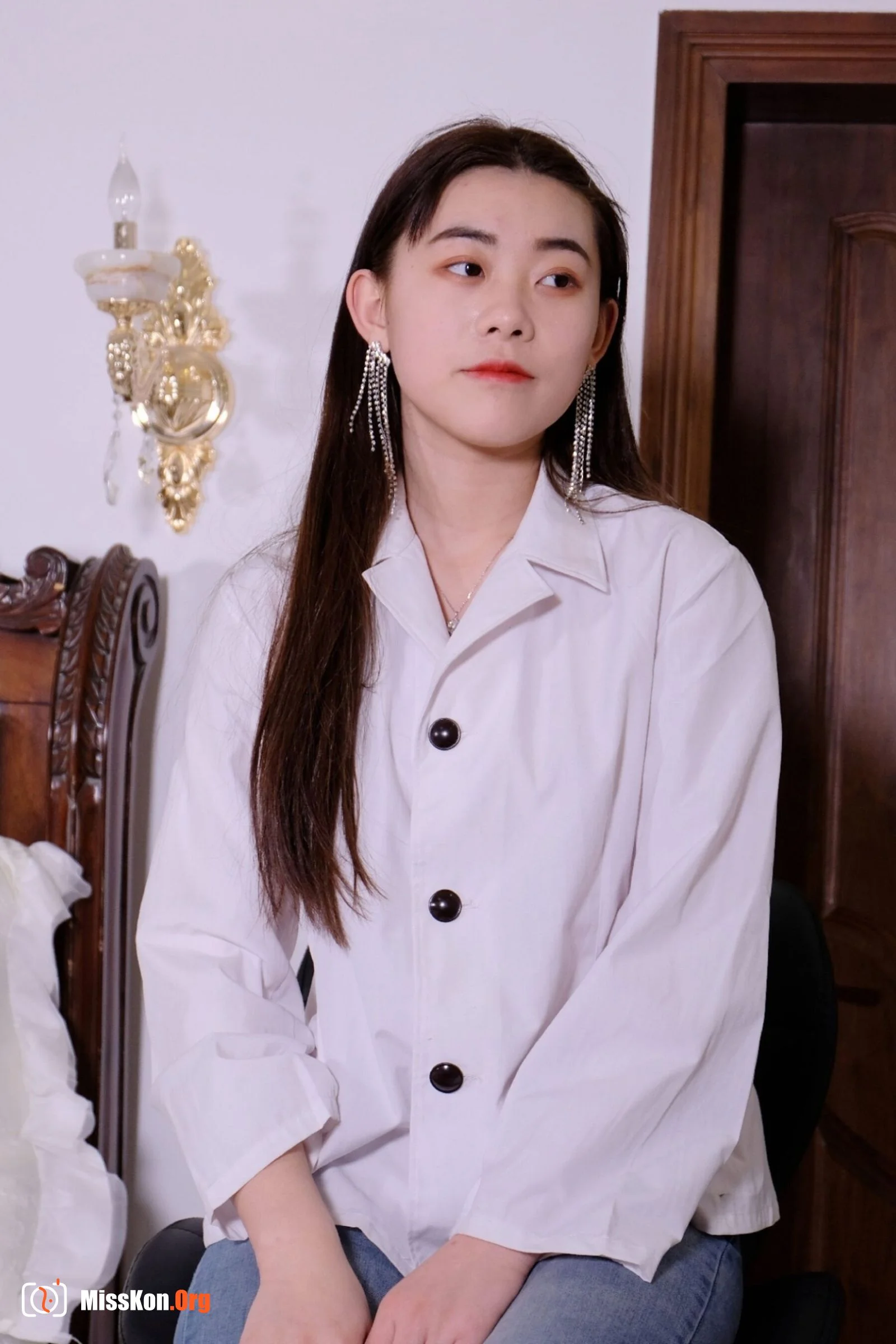 国模北影妹子大尺度人体私拍套图 - 照片 11