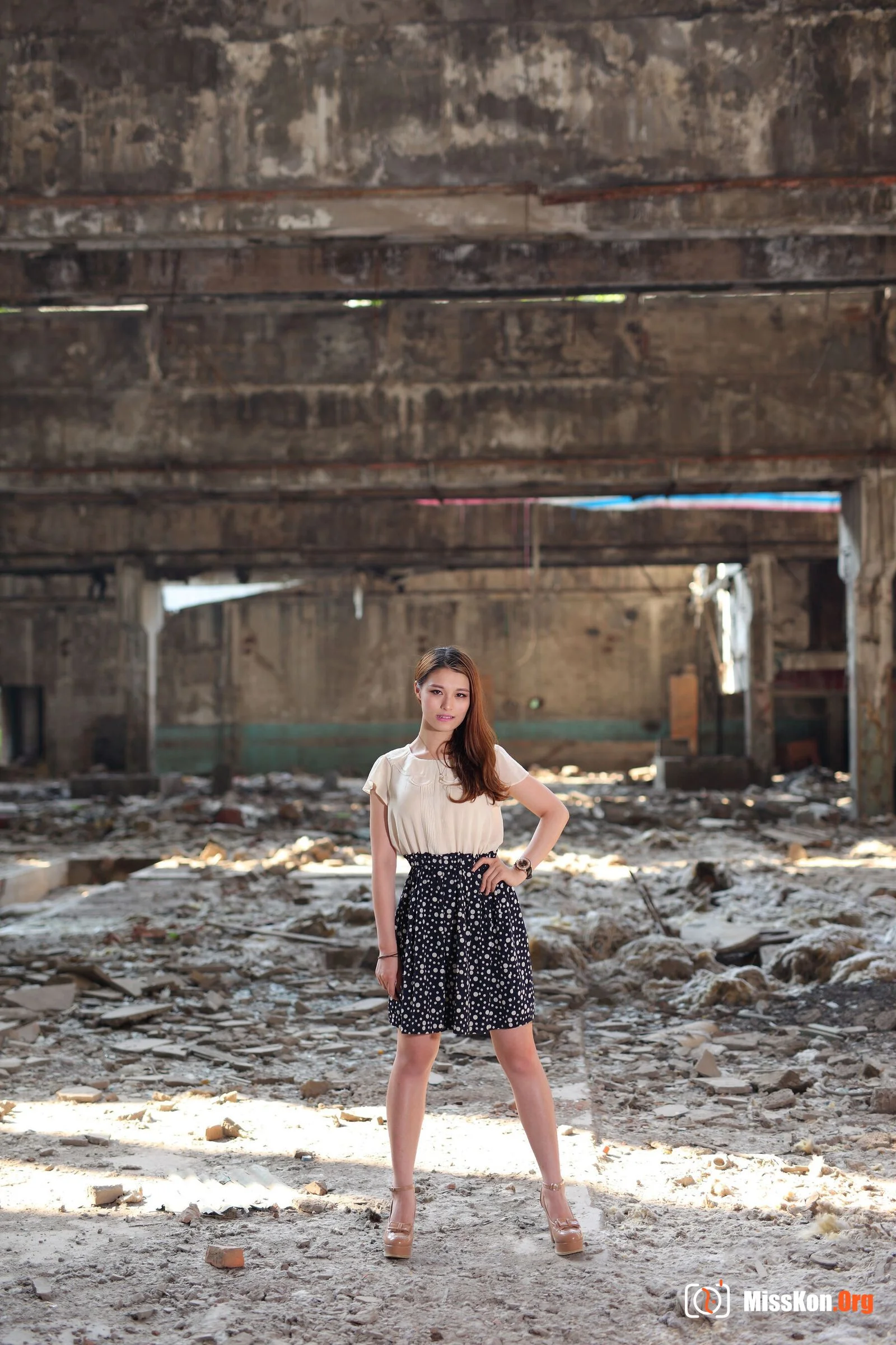 Nude photo set of Chinese model: Bingbing - Photo 16