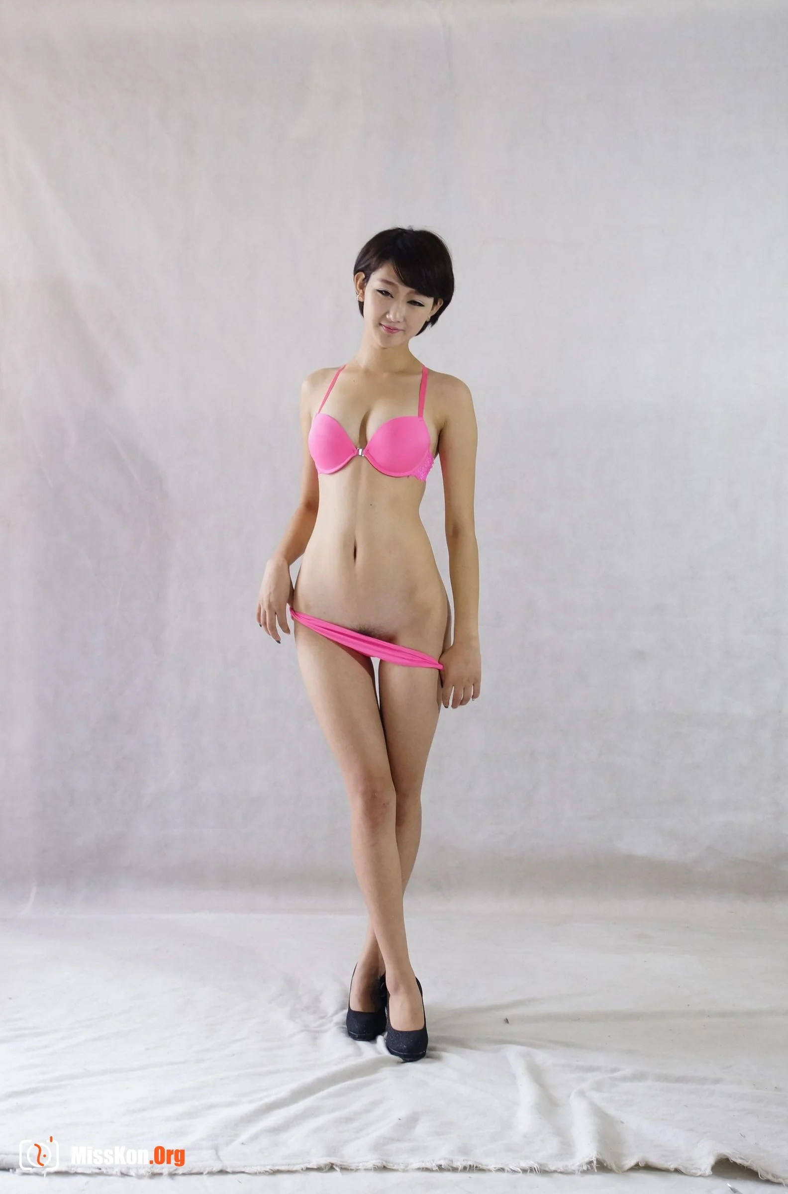 国模萌萌人体私拍套图（2014-05-15） - 照片 20
