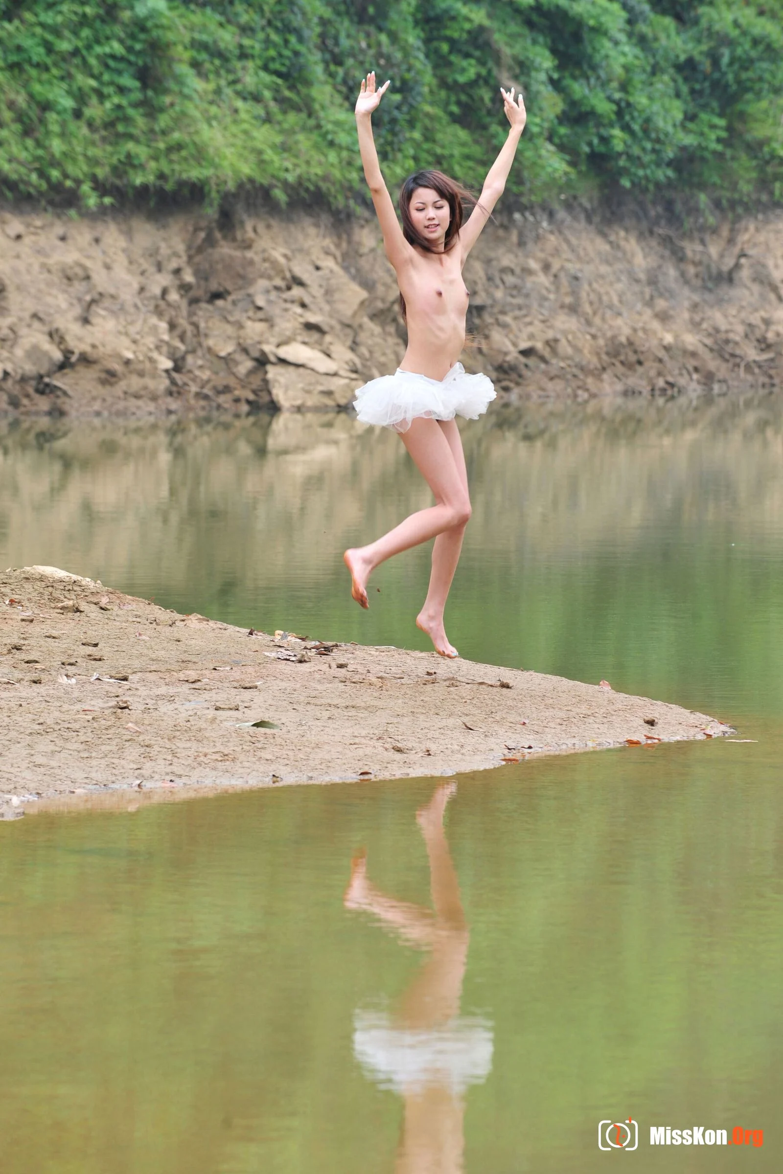 Nude photo set of Chinese model: Dan Na - Photo 2