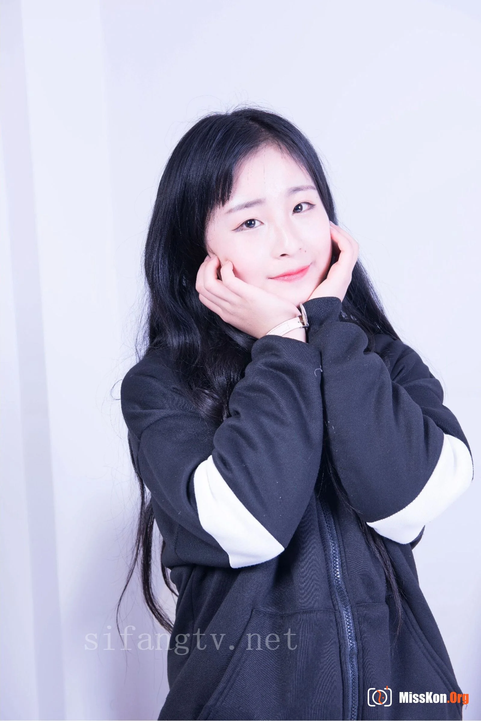 Nude photo set of Chinese model: Ding Xiaoxiao (2018-06-15) - Photo 2