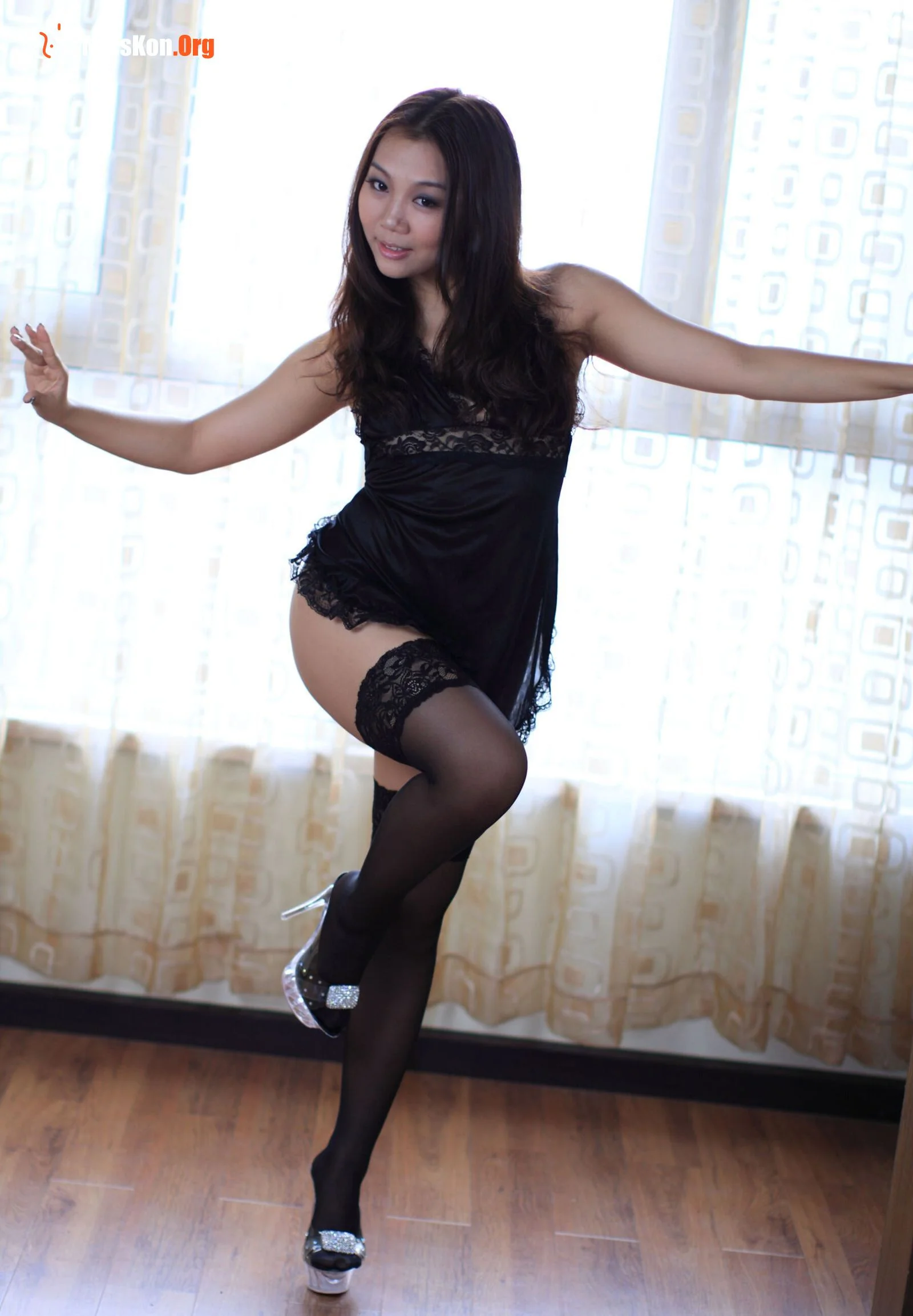 Nude photo set of Chinese model: Doudou - Photo 3