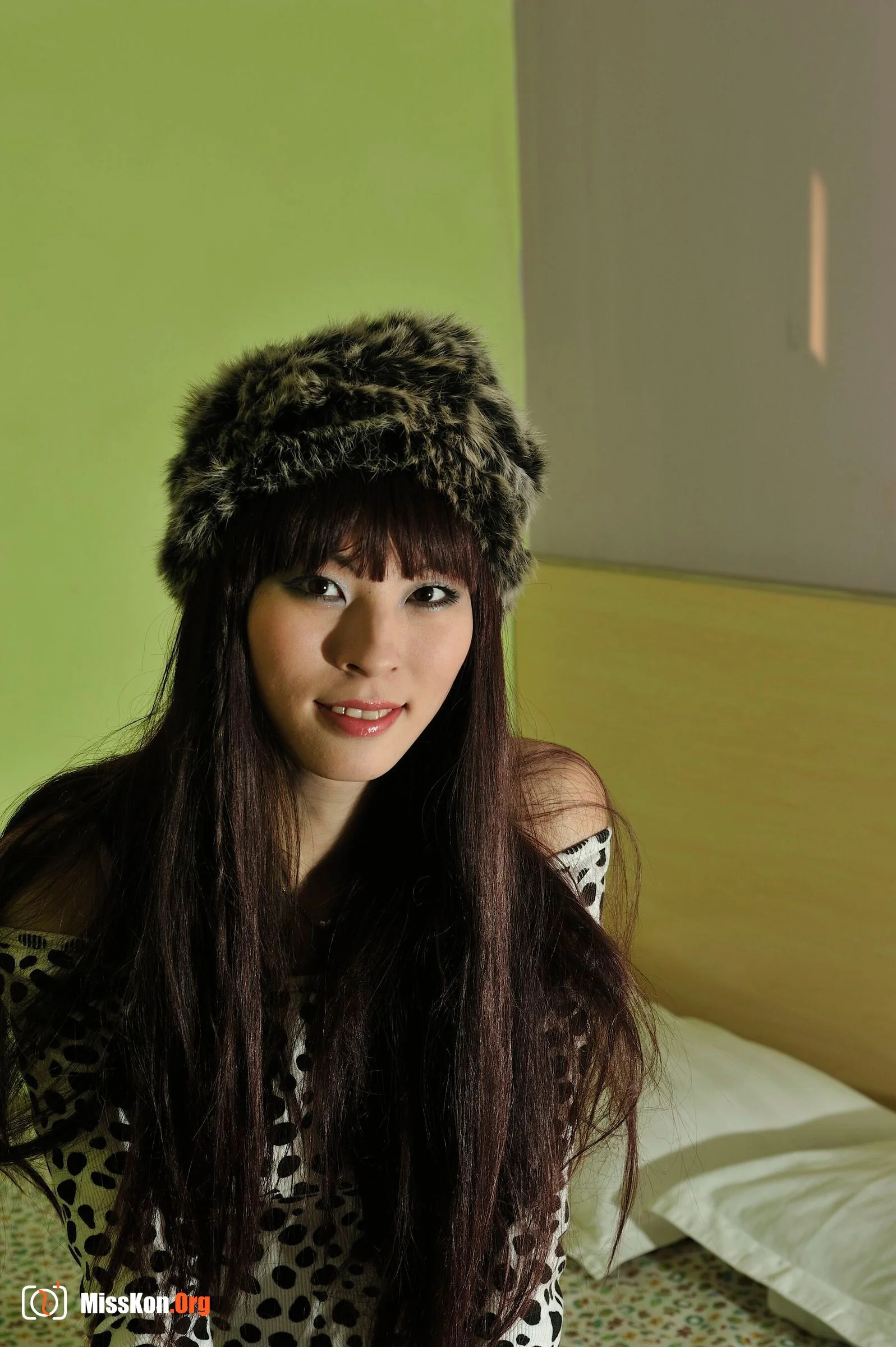 Nude photo set of Chinese model: Elegant (2011-10-22) - Photo 4