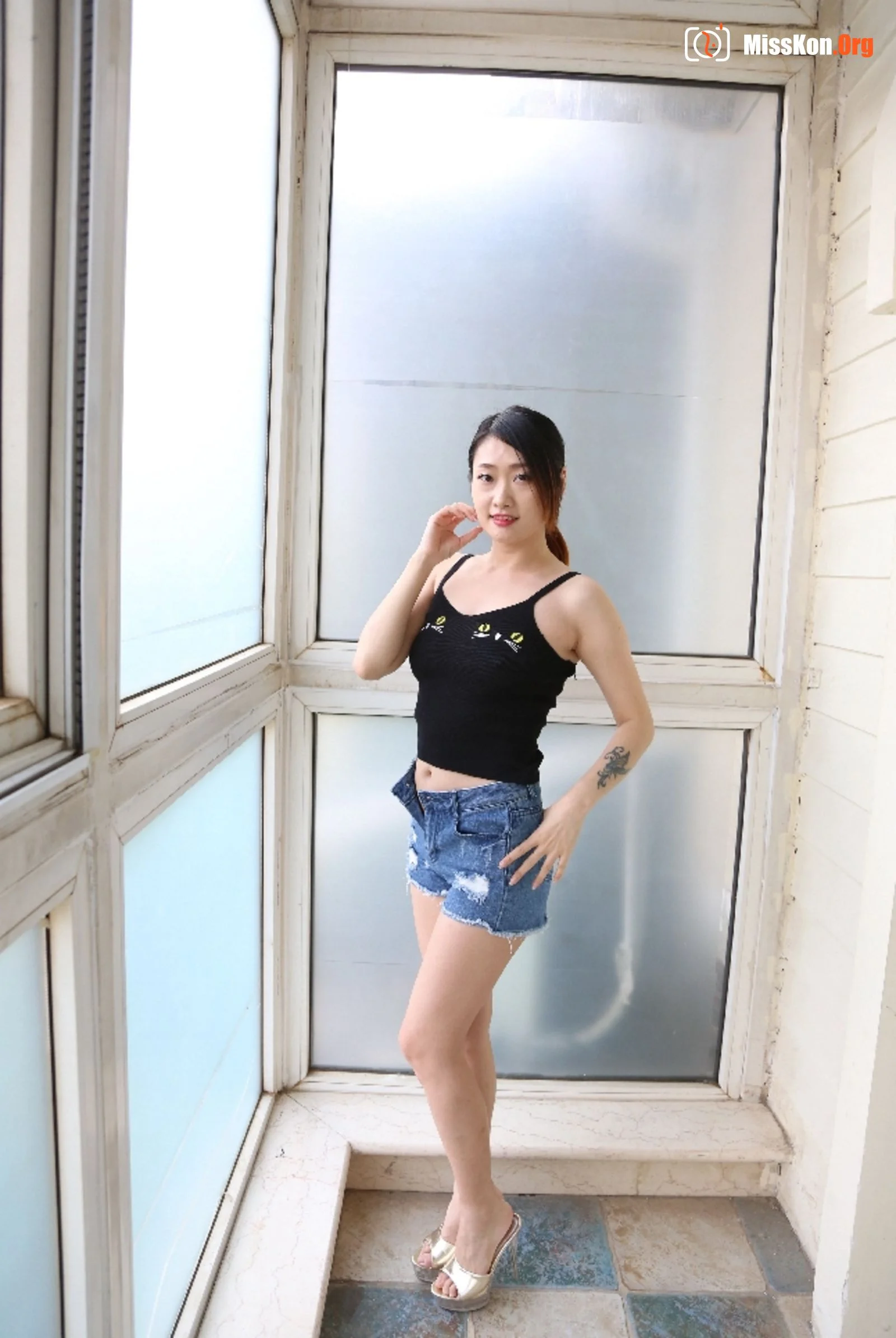 Nude photo set of Chinese model: Fifi (2017-09-19) - Photo 9
