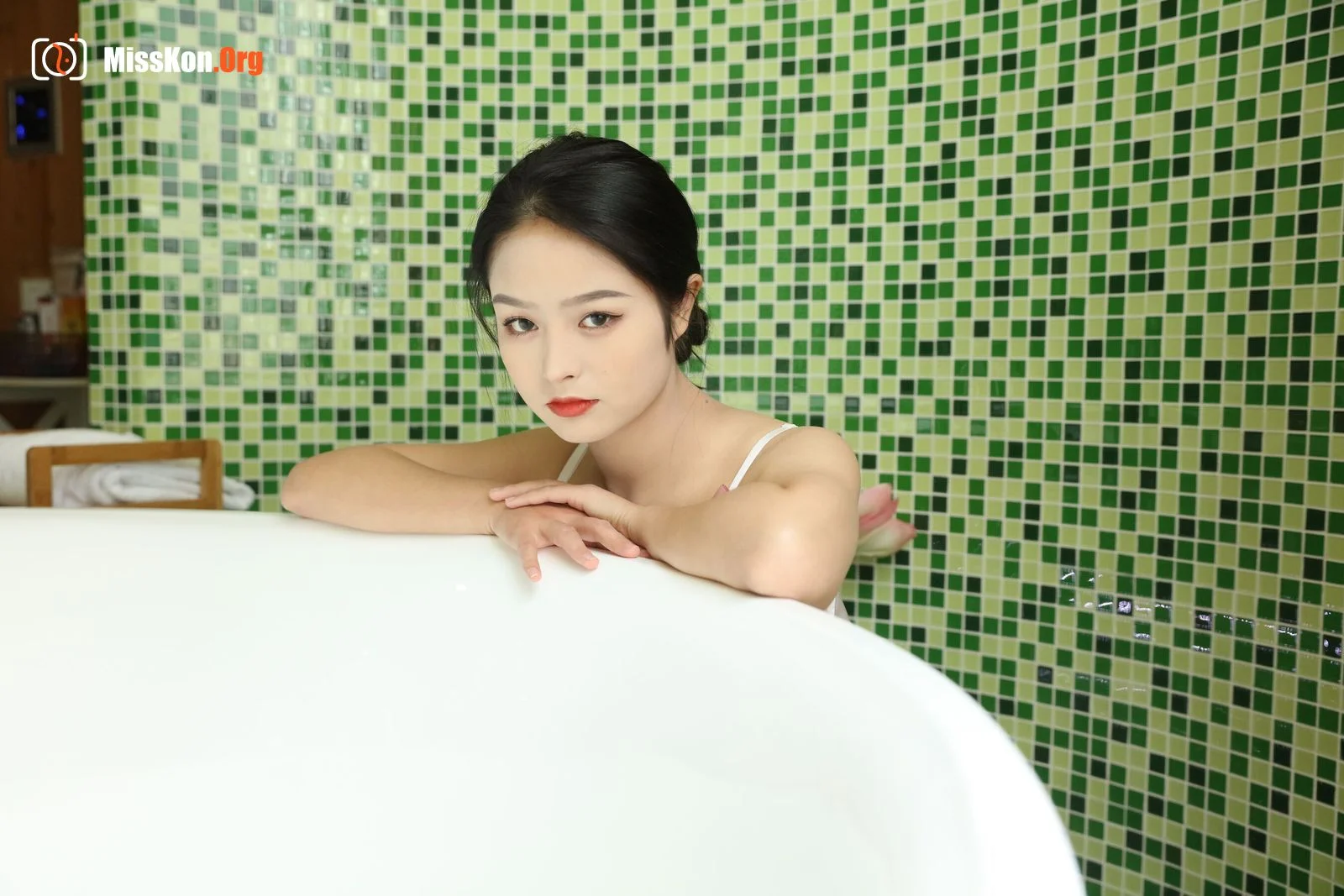 Nude photo set of Chinese model: Flight attendant (2021-11-21) - Photo 11