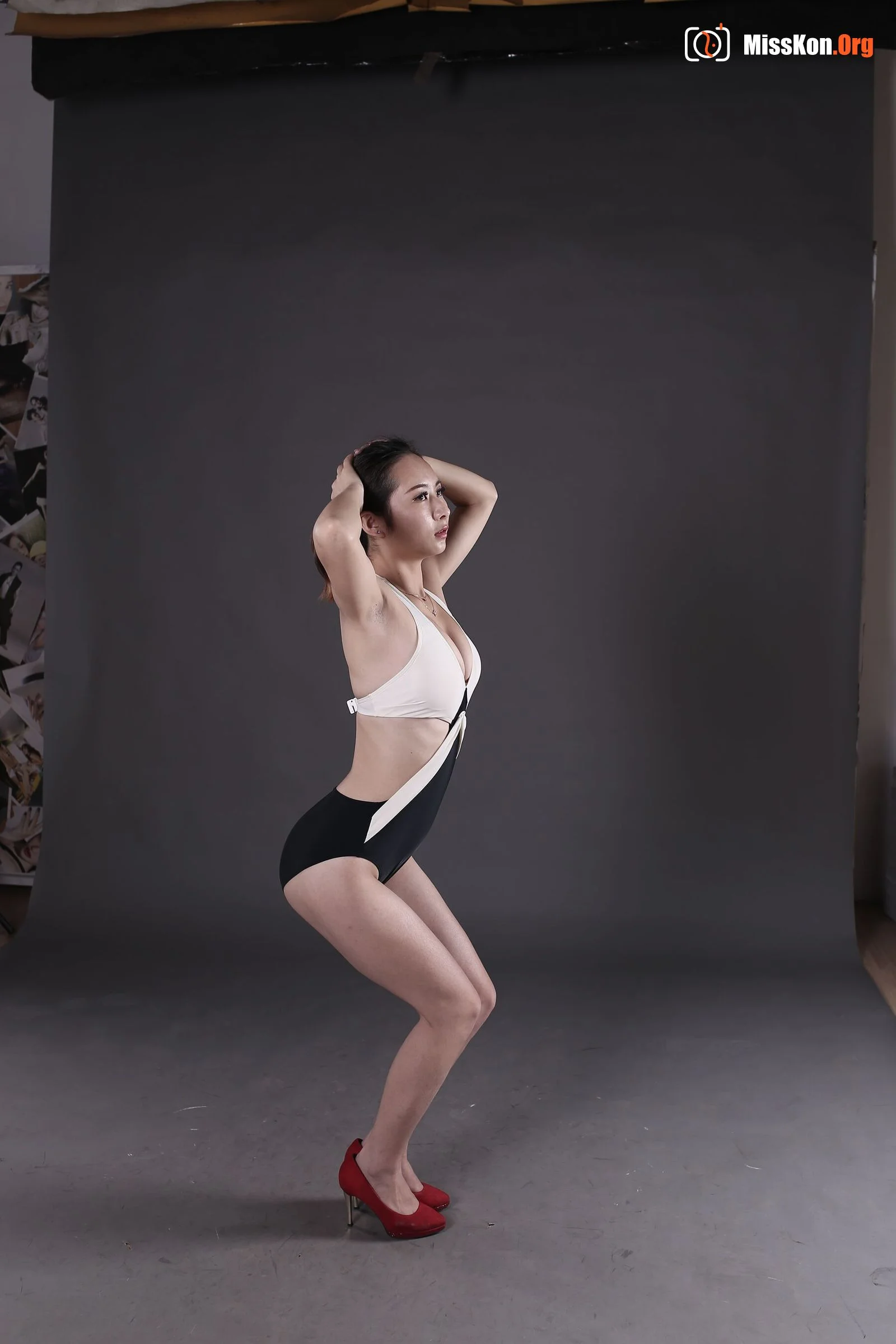 Nude photo set of Chinese model: Floren (2014-11-01) - Photo 16