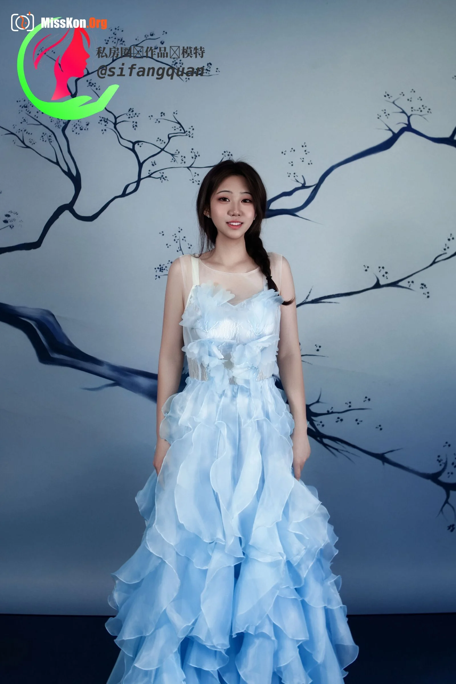 Nude photo set of Chinese model: Freshman (2025-04-19) - Photo 11