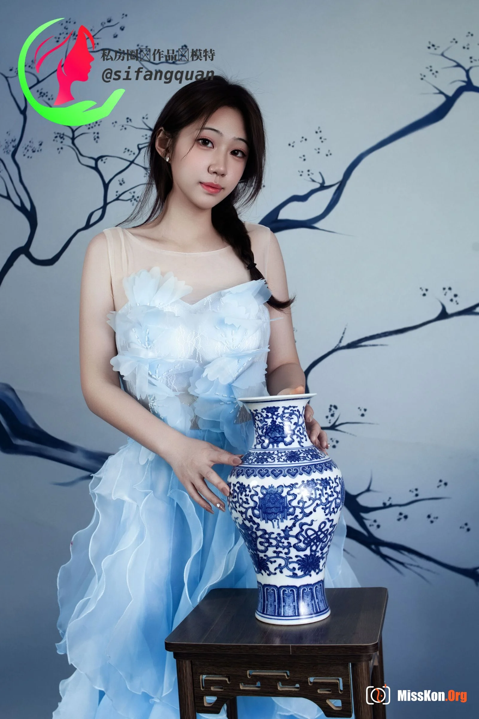 Nude photo set of Chinese model: Freshman (2025-04-19) - Photo 17