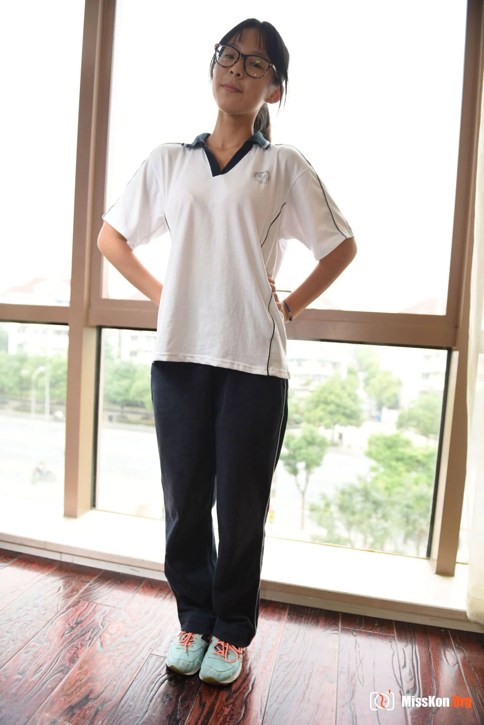 Nude photo set of Chinese model: From the spirit (2015-09-20) - Photo 10