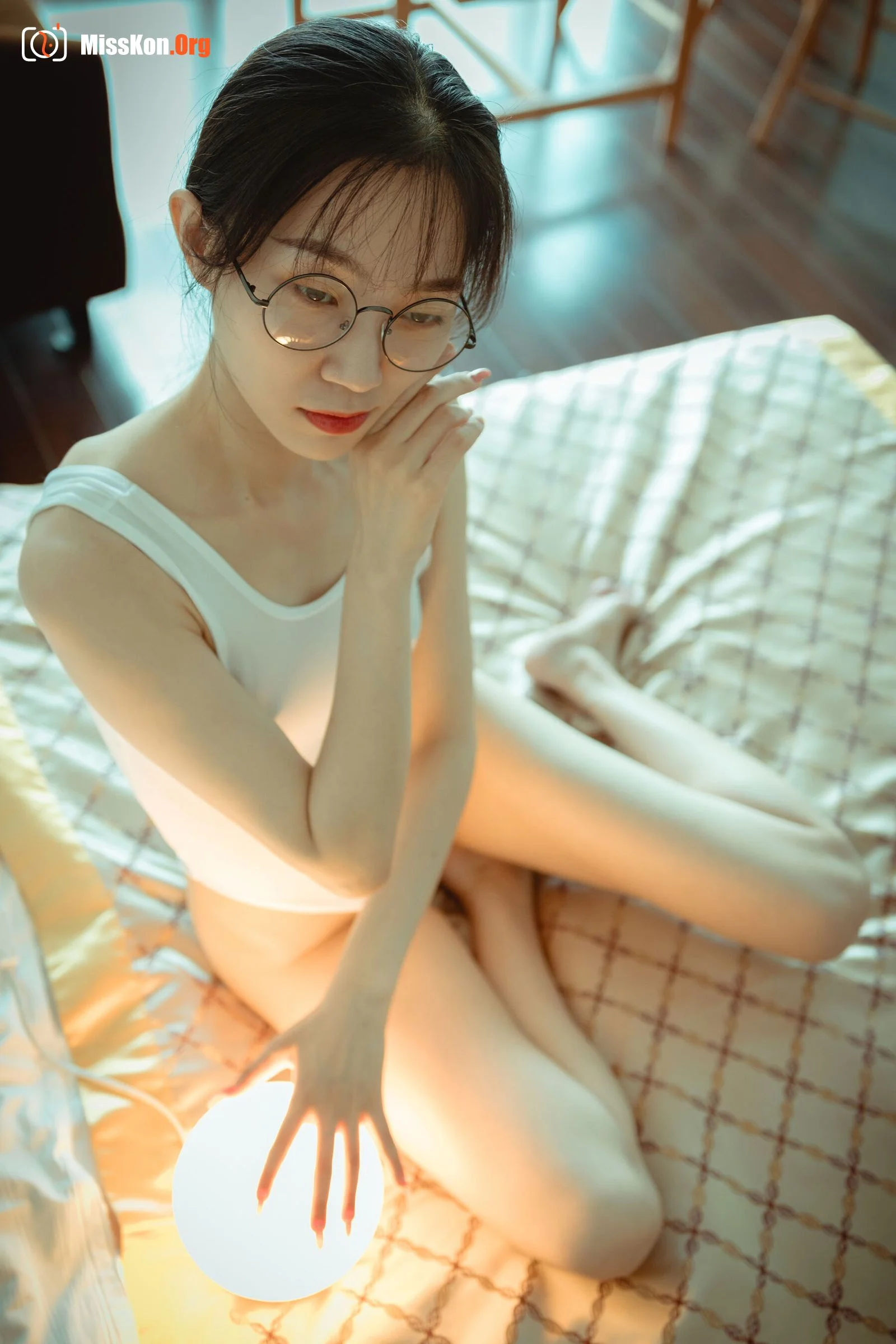 Nude photo set of Chinese model: Glasses Girl (2019-08-12) - Photo 4