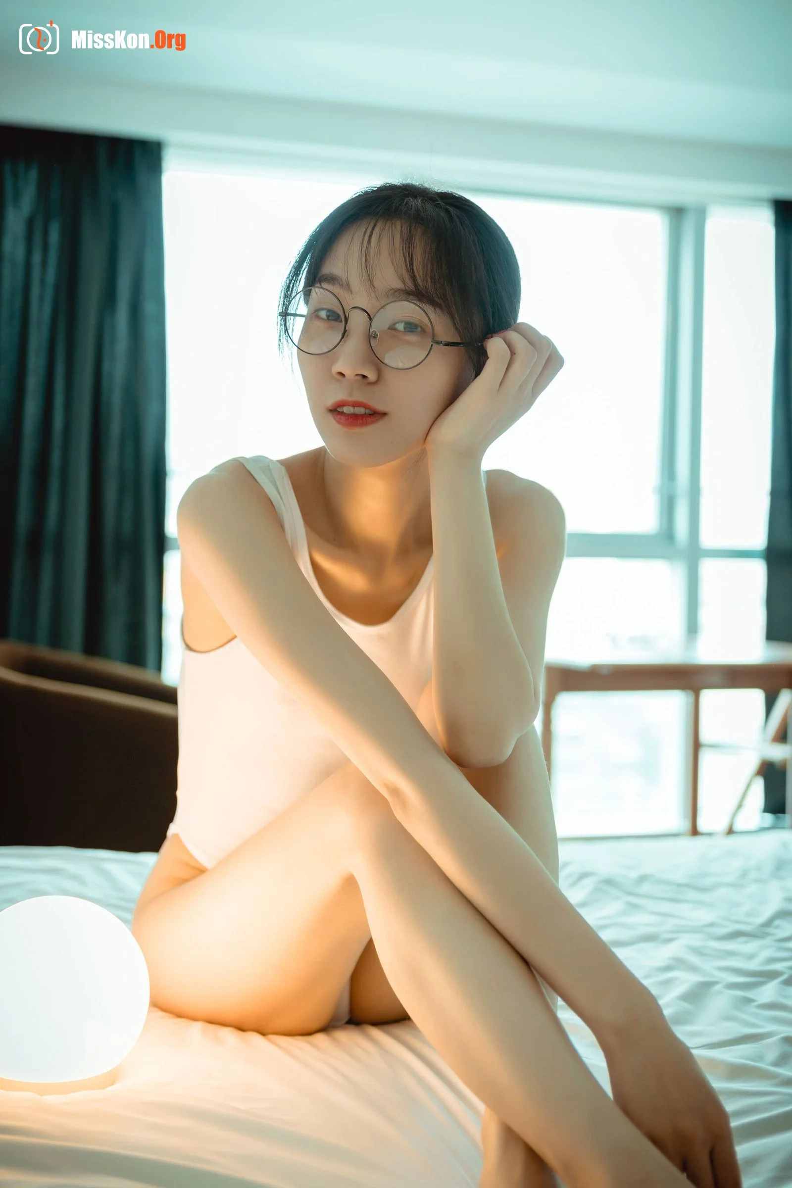 Nude photo set of Chinese model: Glasses Girl (2019-08-12) - Photo 5