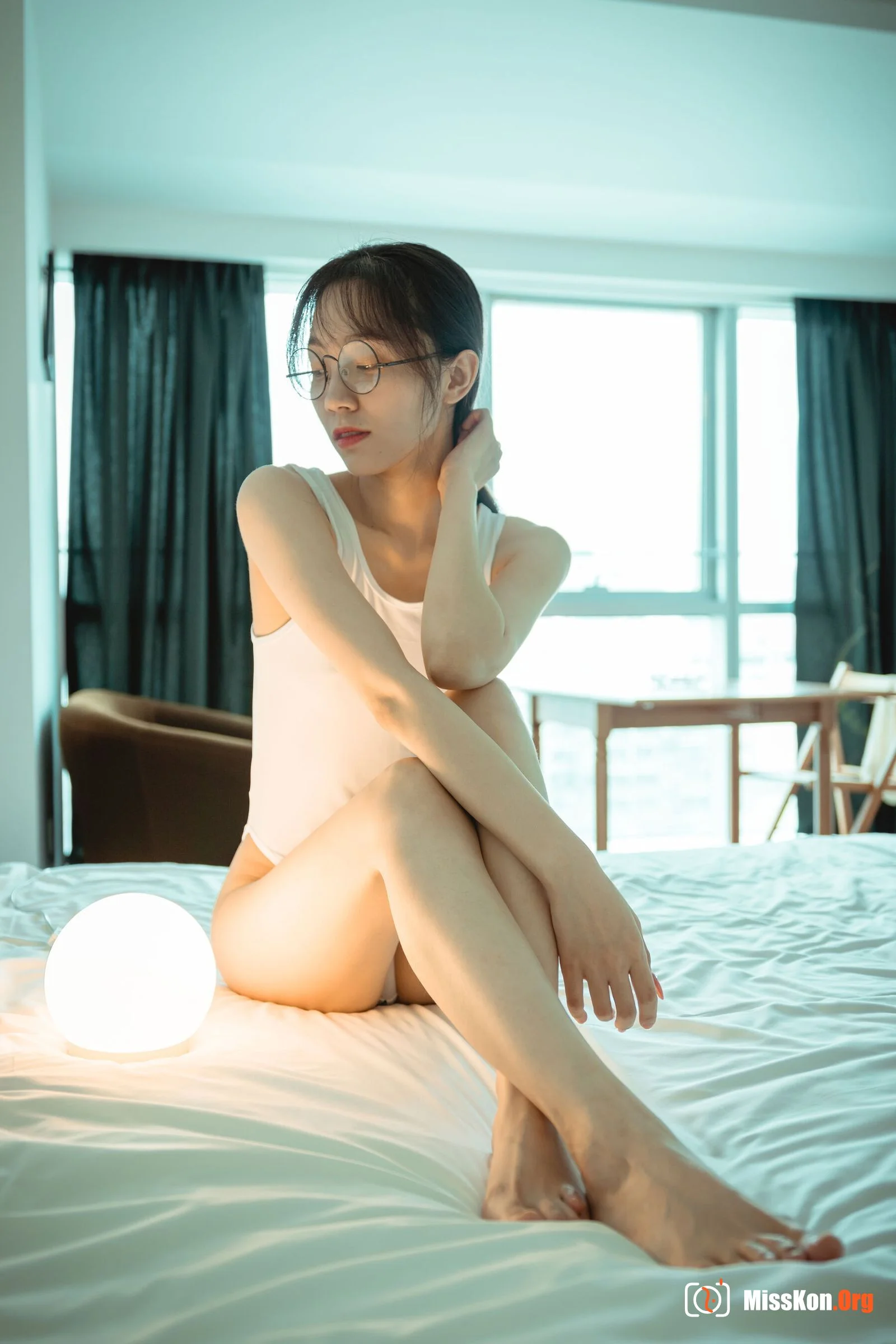 Nude photo set of Chinese model: Glasses Girl (2019-08-12) - Photo 8